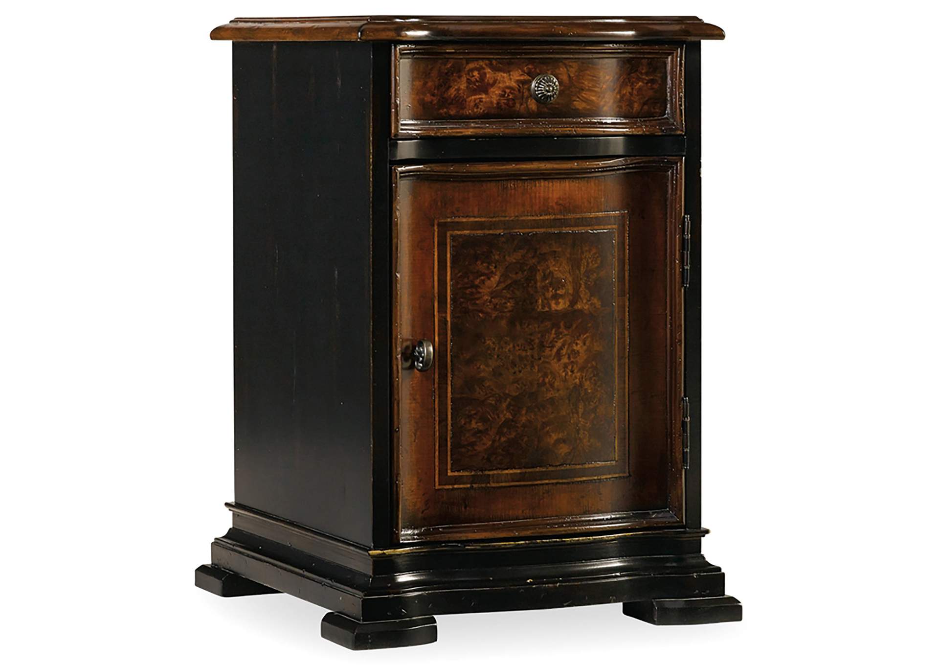 Grandover Chairide Chest,Hooker Furniture