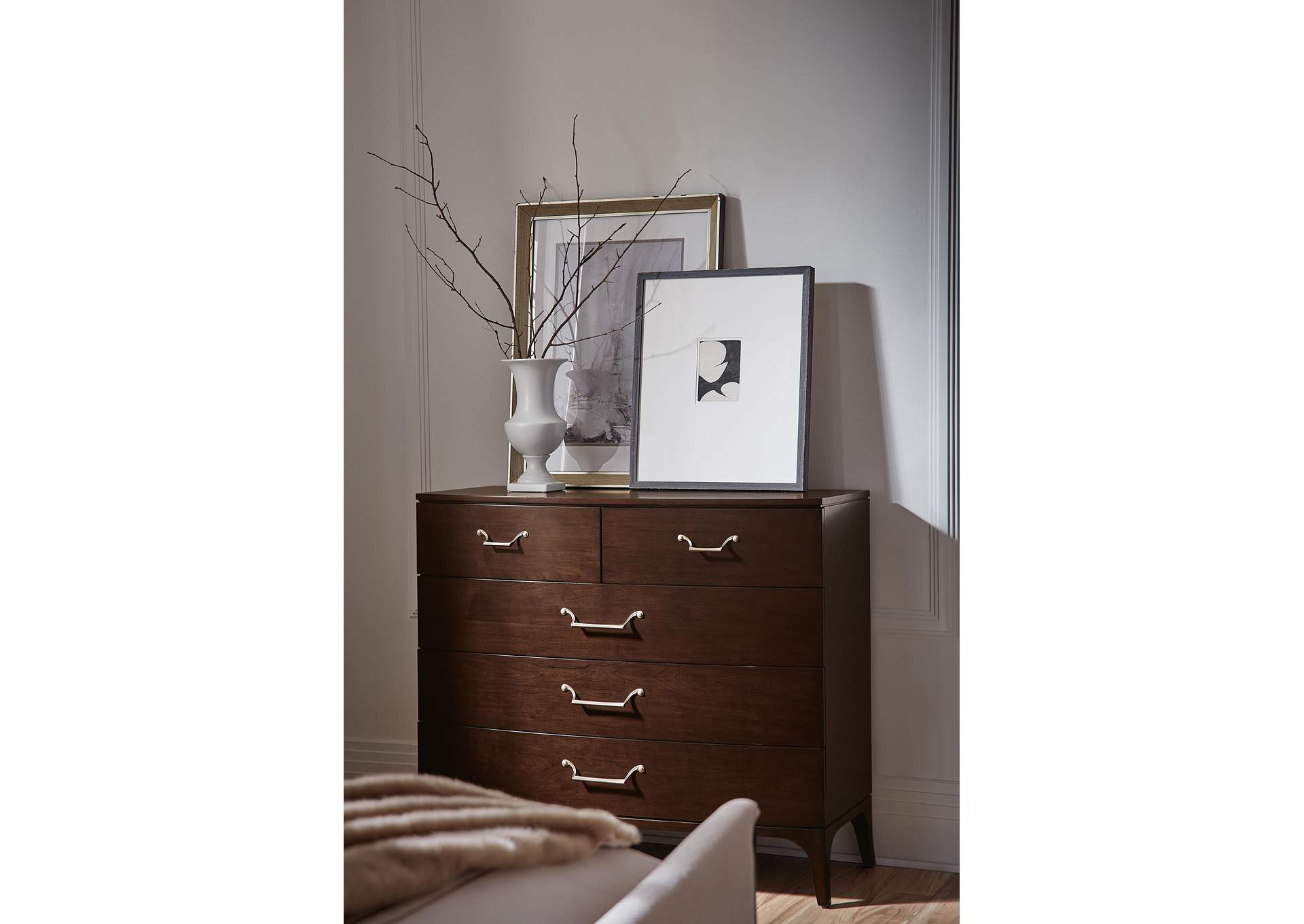 Bella Donna Five - Drawer Chest,Hooker Furniture