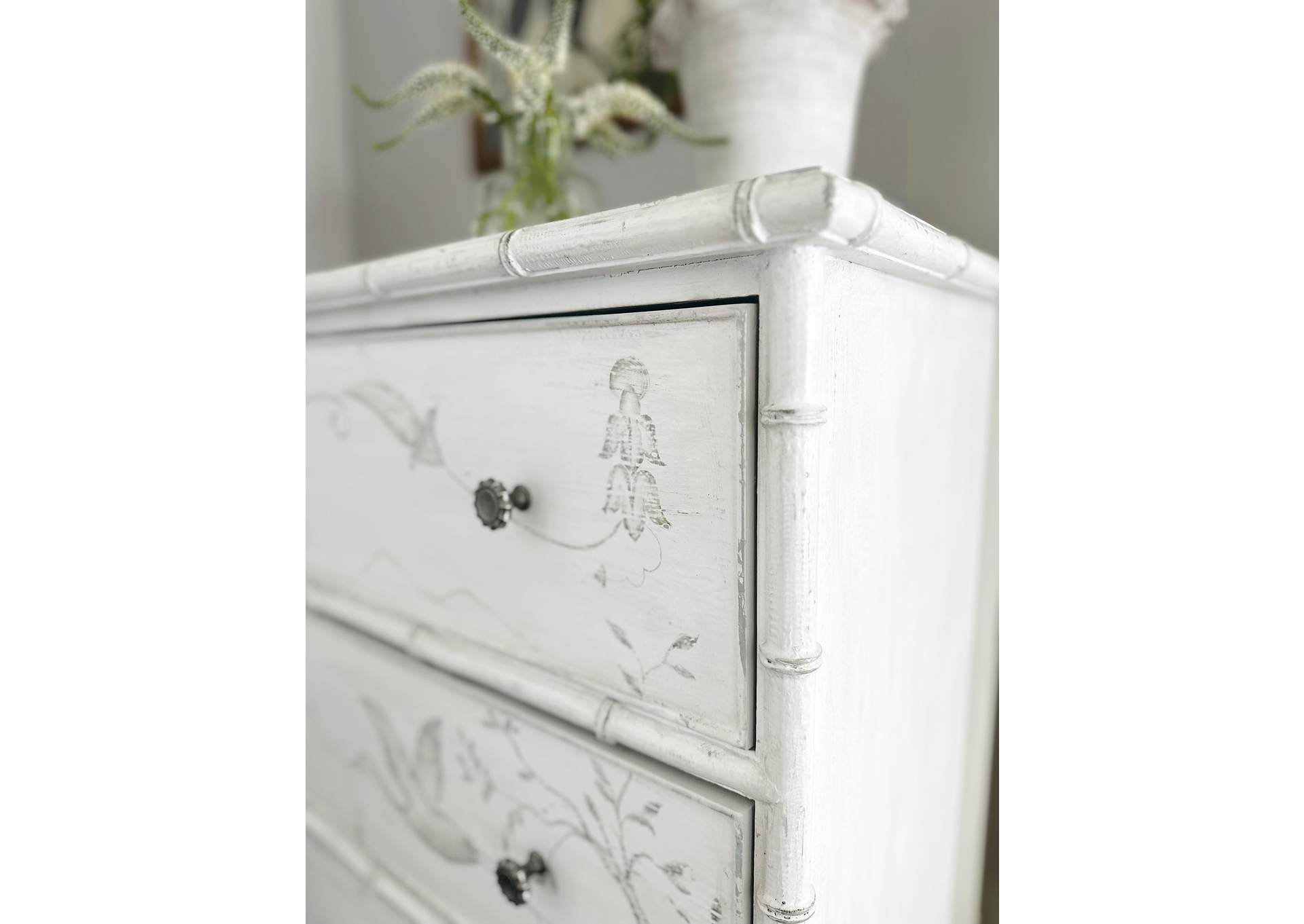 Charleston Three - Drawer Accent Chest,Hooker Furniture