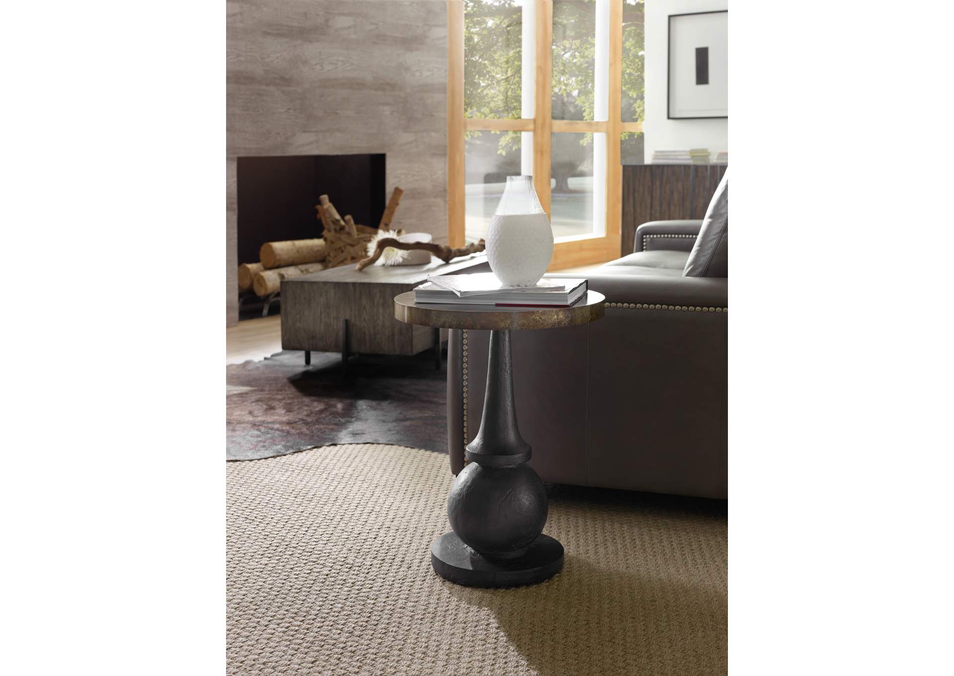Curata Accent Table,Hooker Furniture
