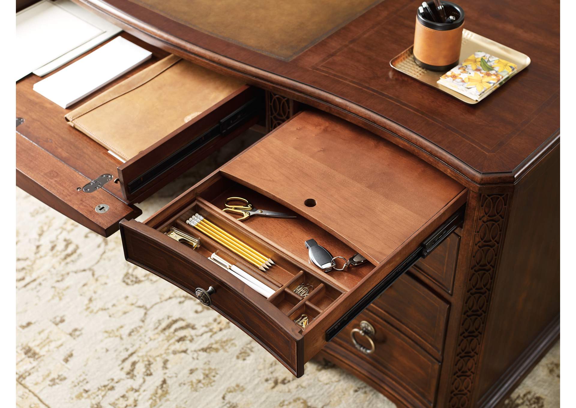 Charleston Executive Desk,Hooker Furniture