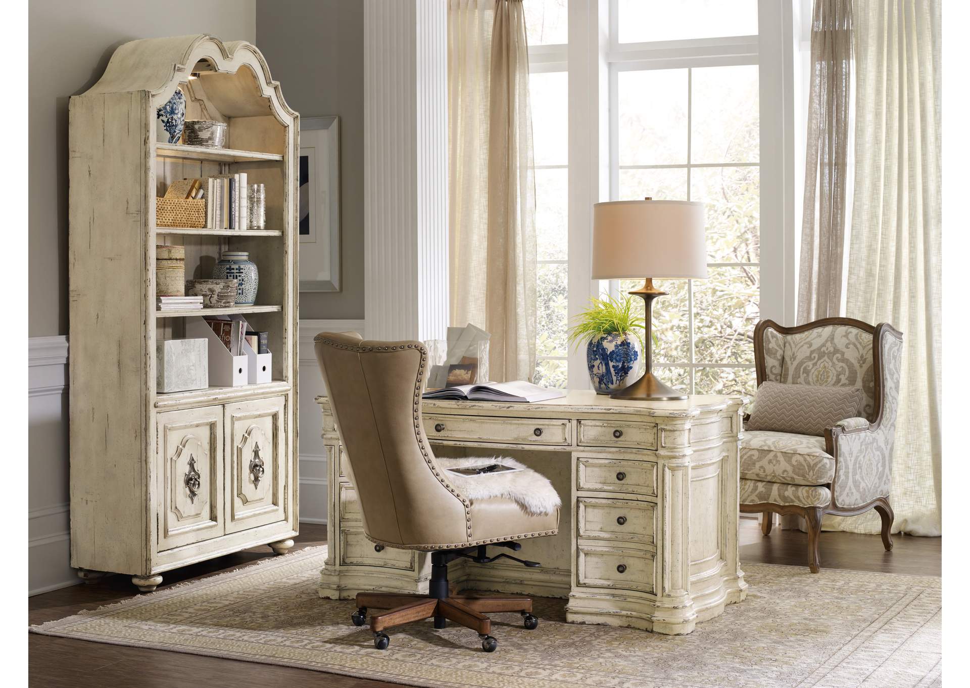 Lynn Executive Swivel Tilt Chair,Hooker Furniture