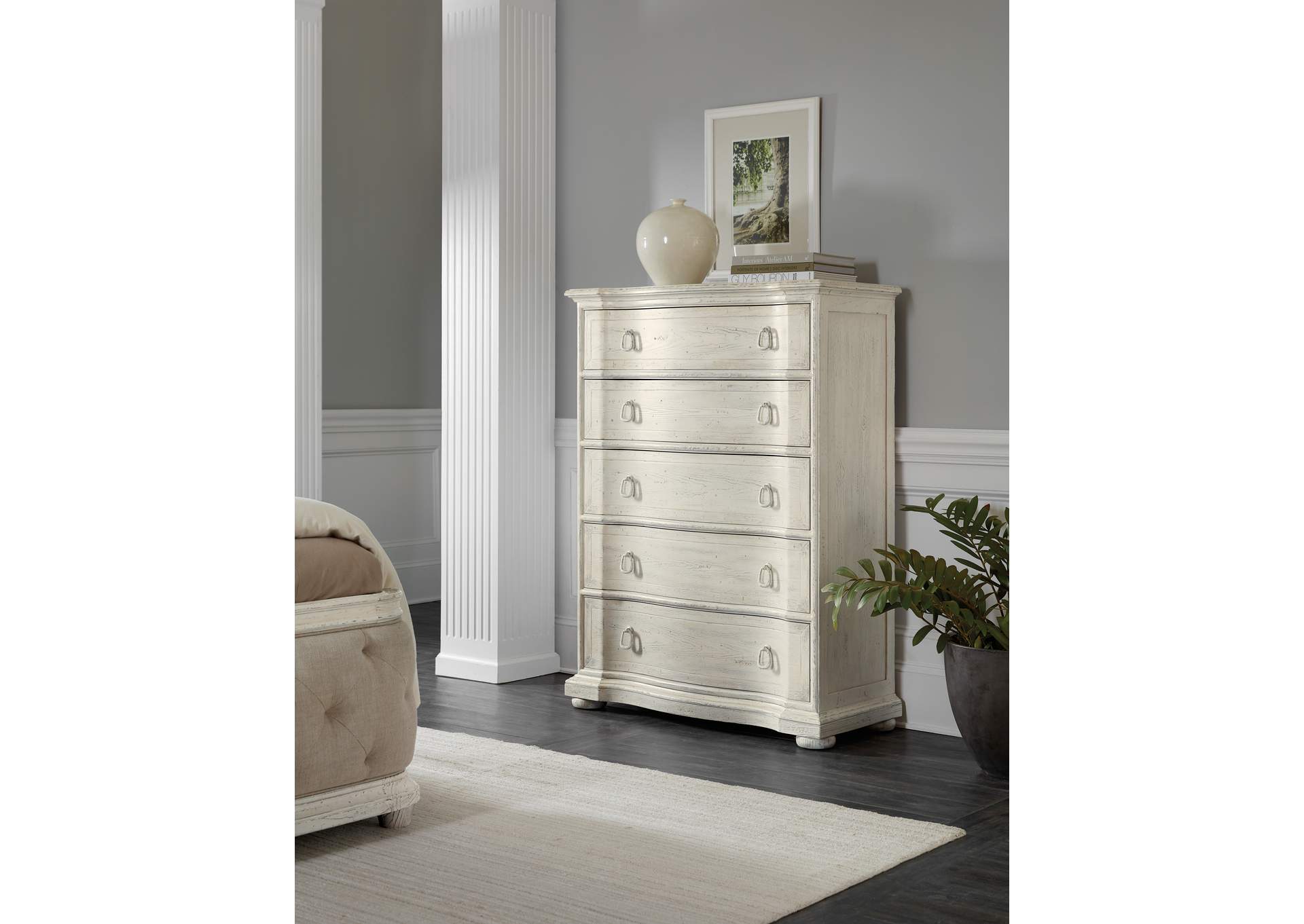 Traditions Five - Drawer Chest,Hooker Furniture