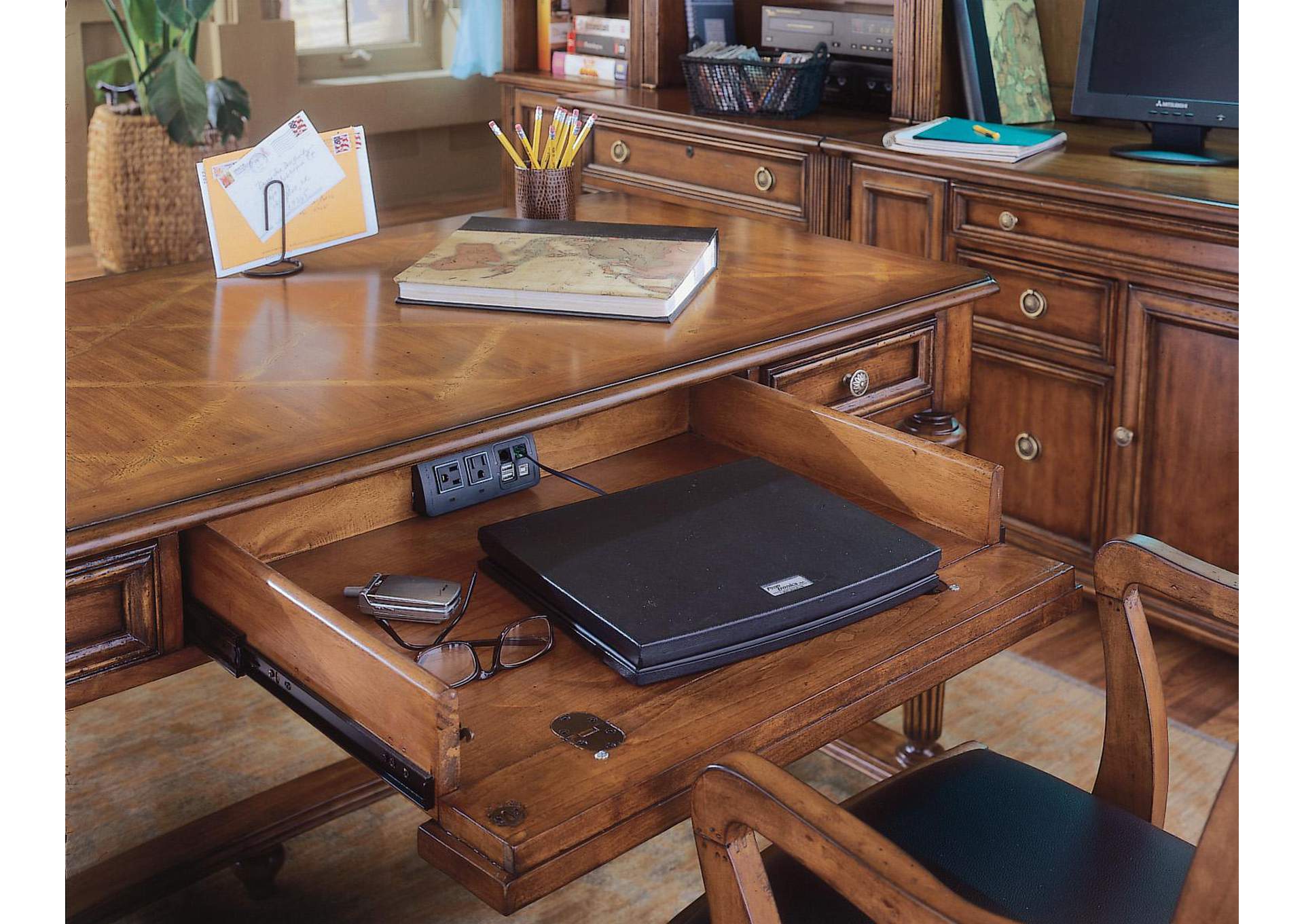 Brookhaven Leg Desk,Hooker Furniture