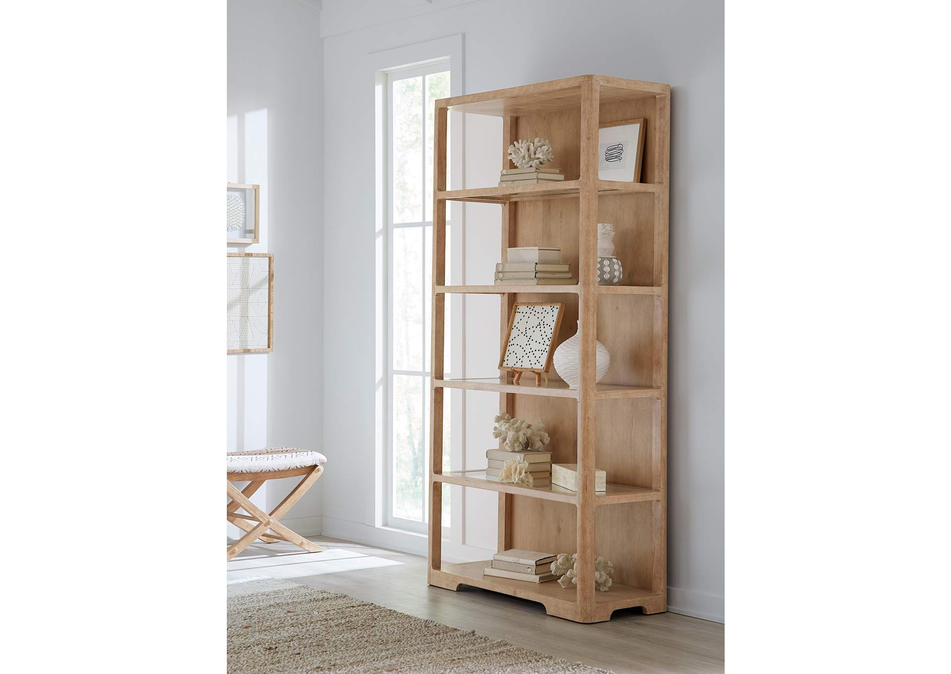 Retreat Etagere,Hooker Furniture