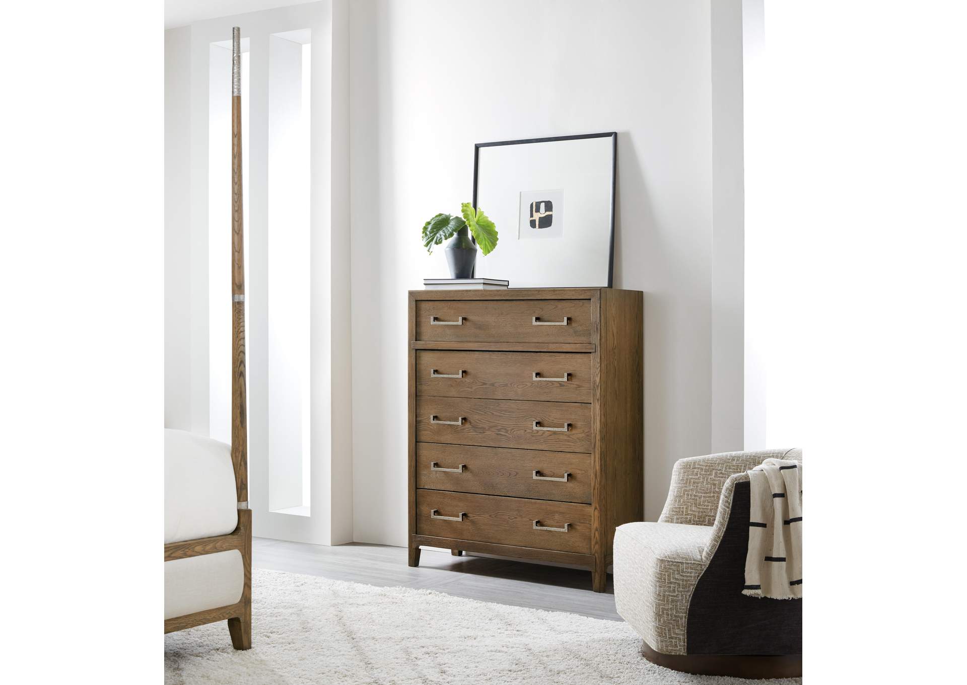 Chapman Five - Drawer Chest,Hooker Furniture