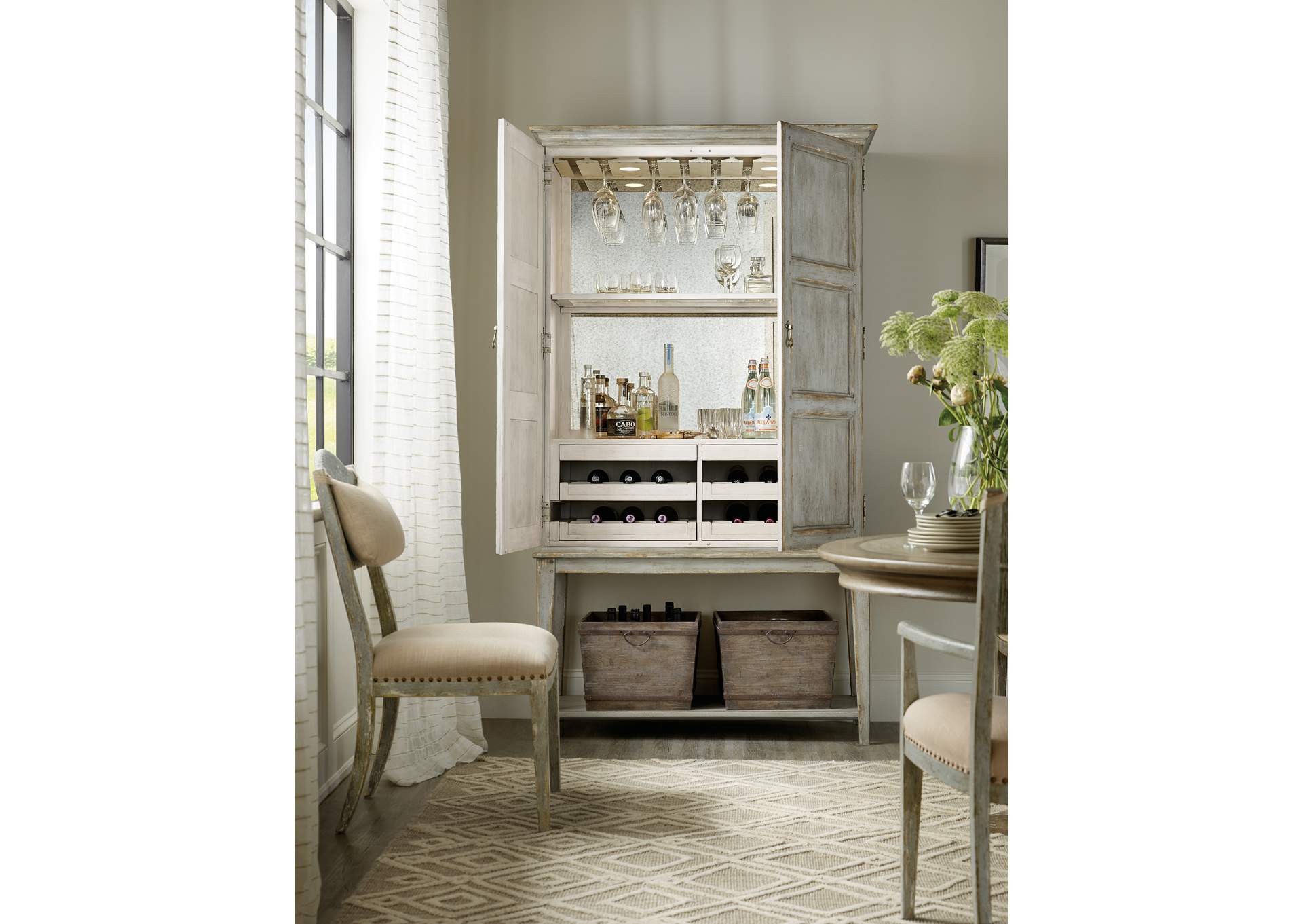 Alfresco Vino della Vita Vintners Cabinet,Hooker Furniture