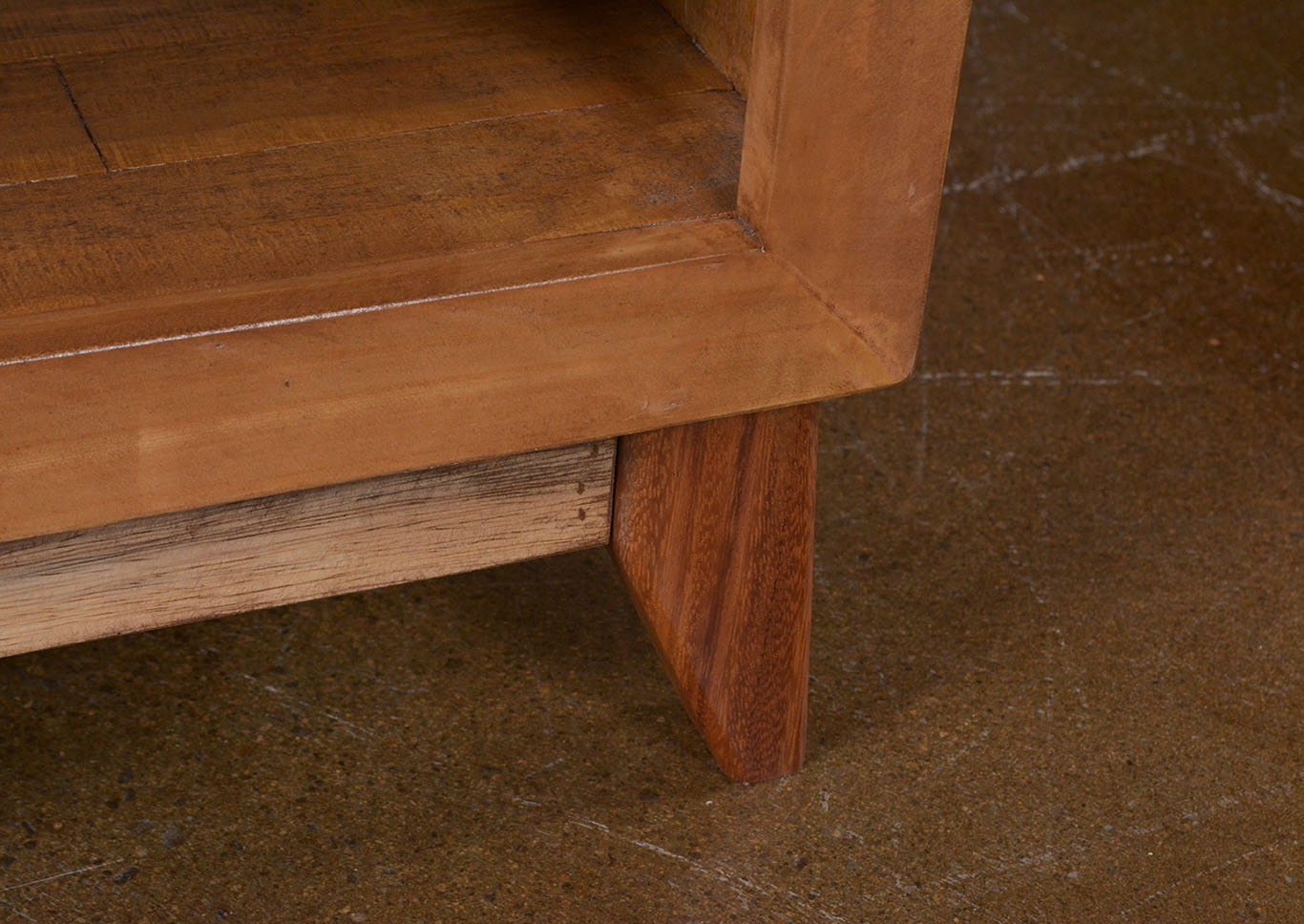 Avalon End Table,Horizon Home