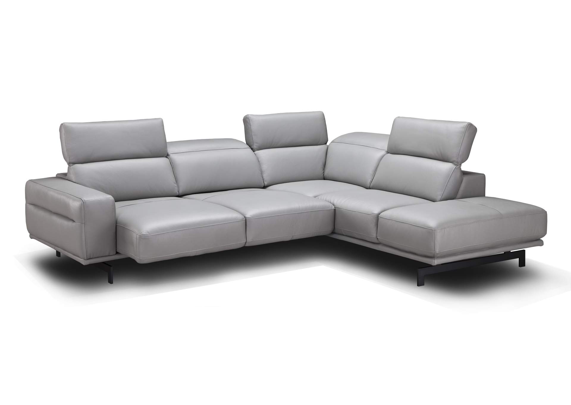 Davenport Light Grey Sectional In Right Facing,J&M Furniture