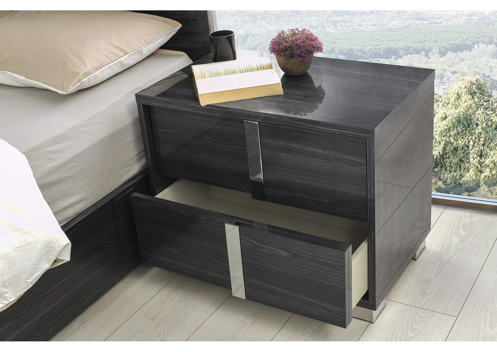 Giulia  Nightstand Right Facing In Glossy Gray,J&M Furniture