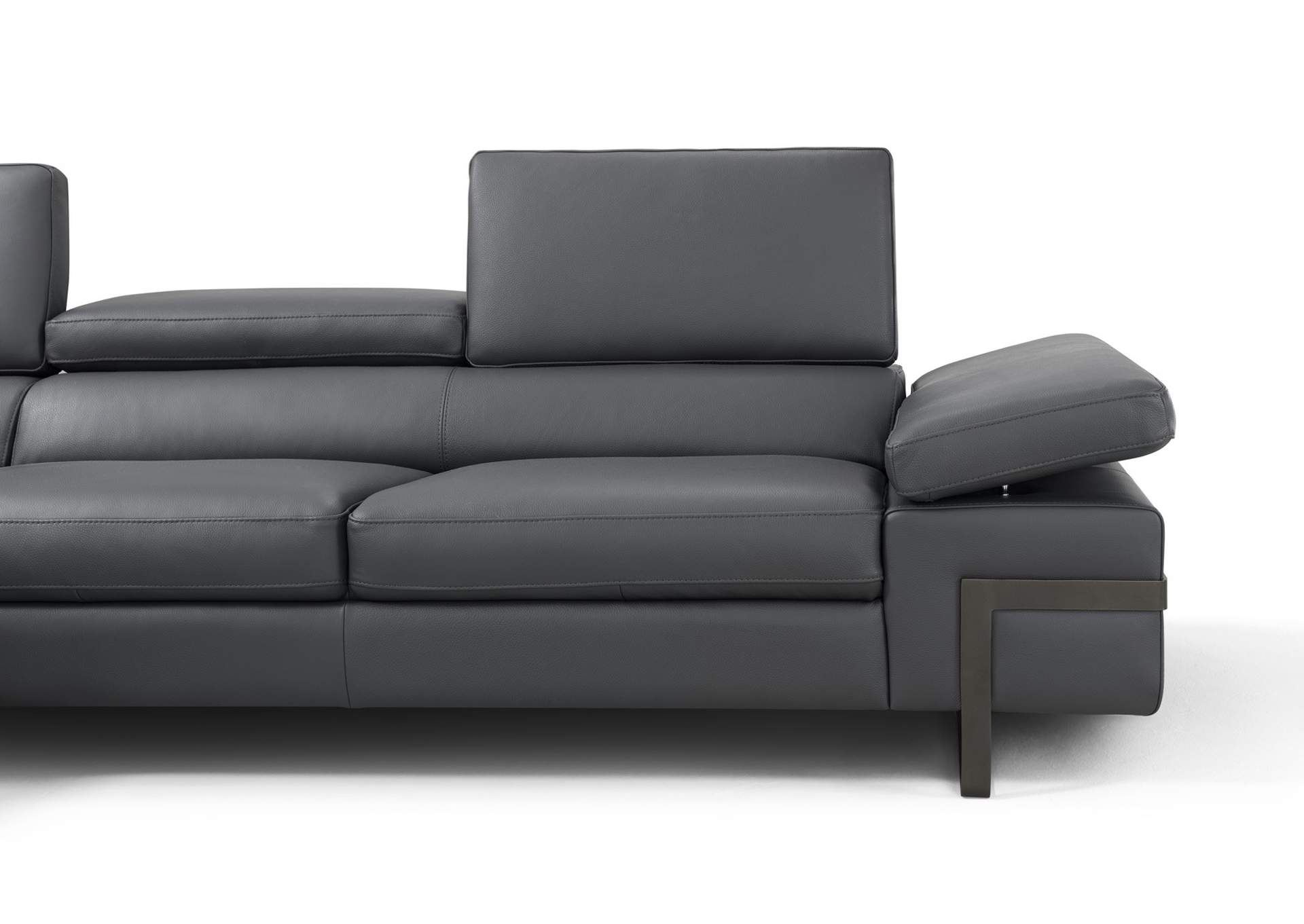 I867 Left Hand Facing Chaise In Grey,J&M Furniture