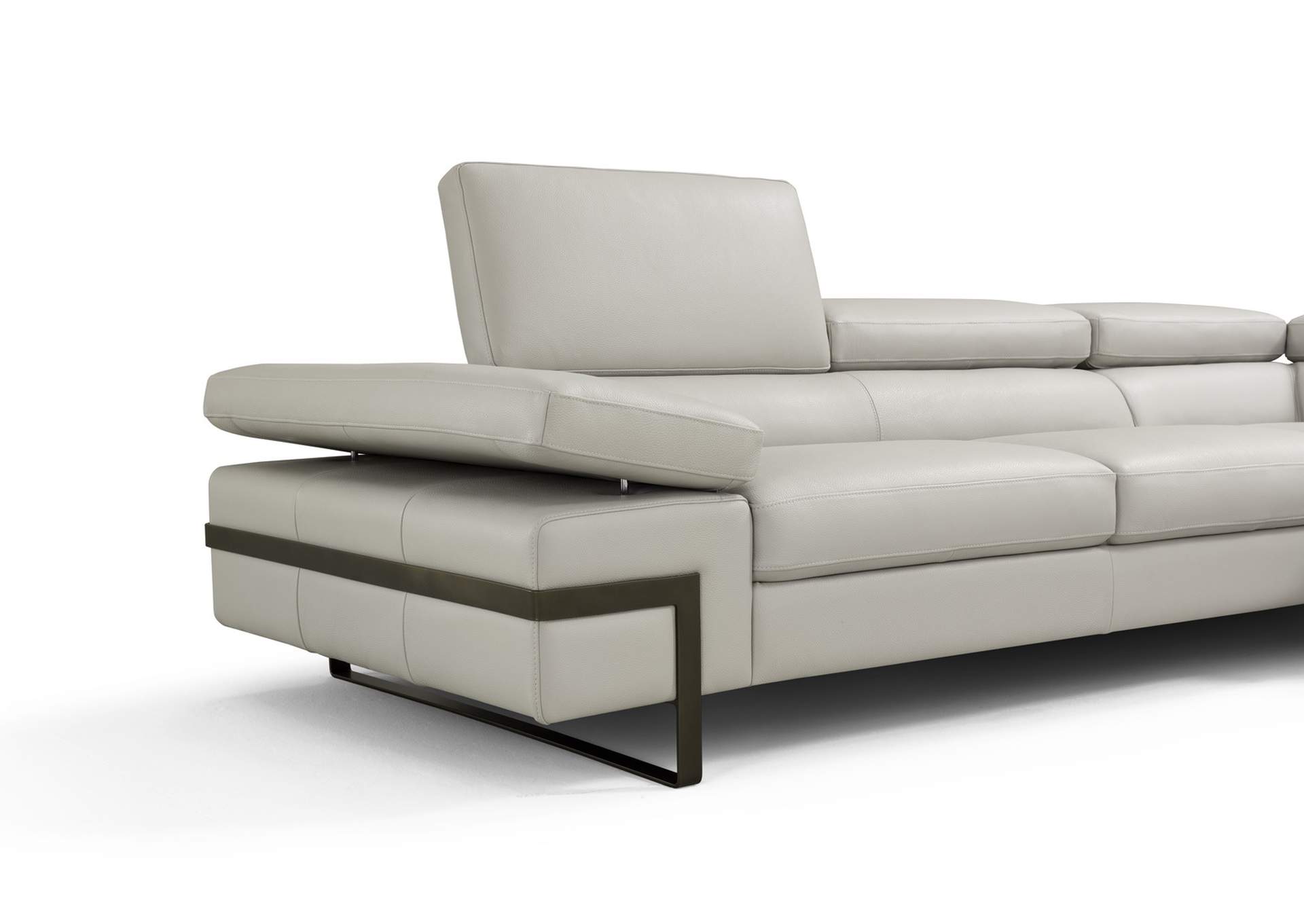 I867 Left Hand Facing Chaise In Right Grey,J&M Furniture