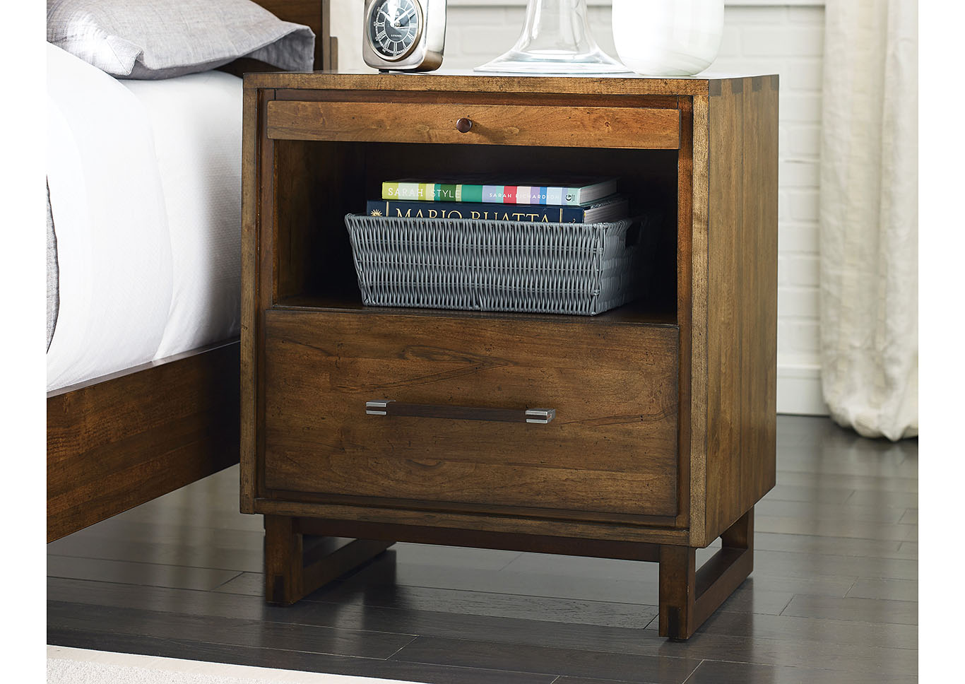 Cabinetmaker Nutmeg Nightstand,Kincaid