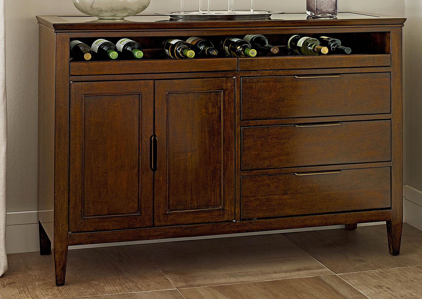 Solano Amaretto Wine Server,Kincaid