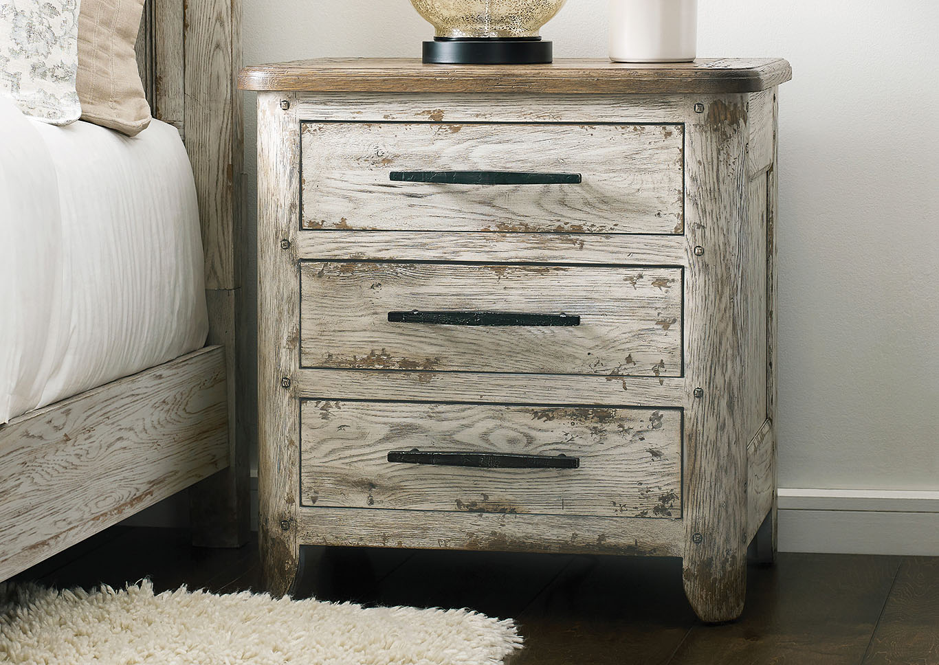 Dupont Willow Nightstand,Kincaid