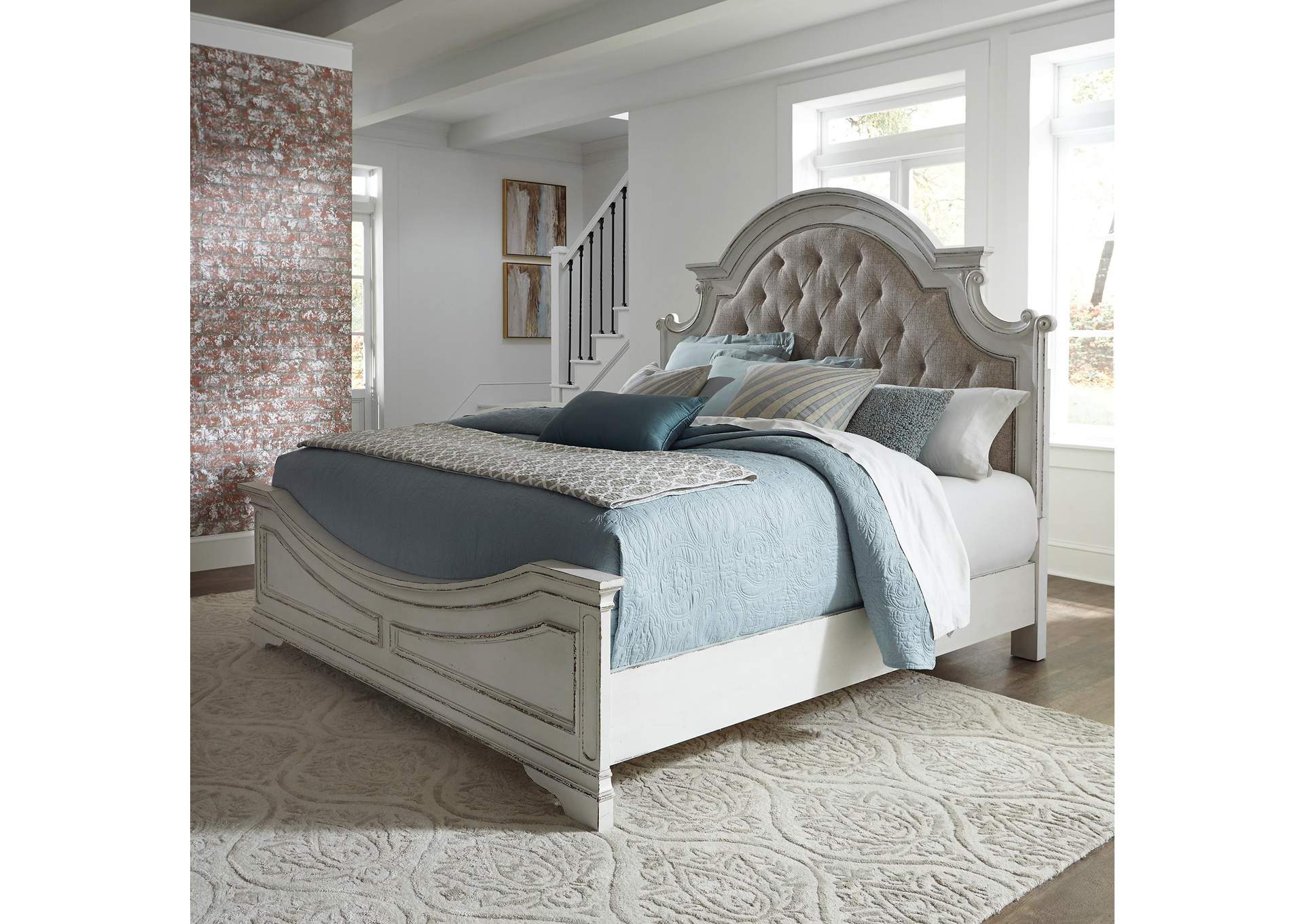 Magnolia Manor King Upholstered Bed,Liberty