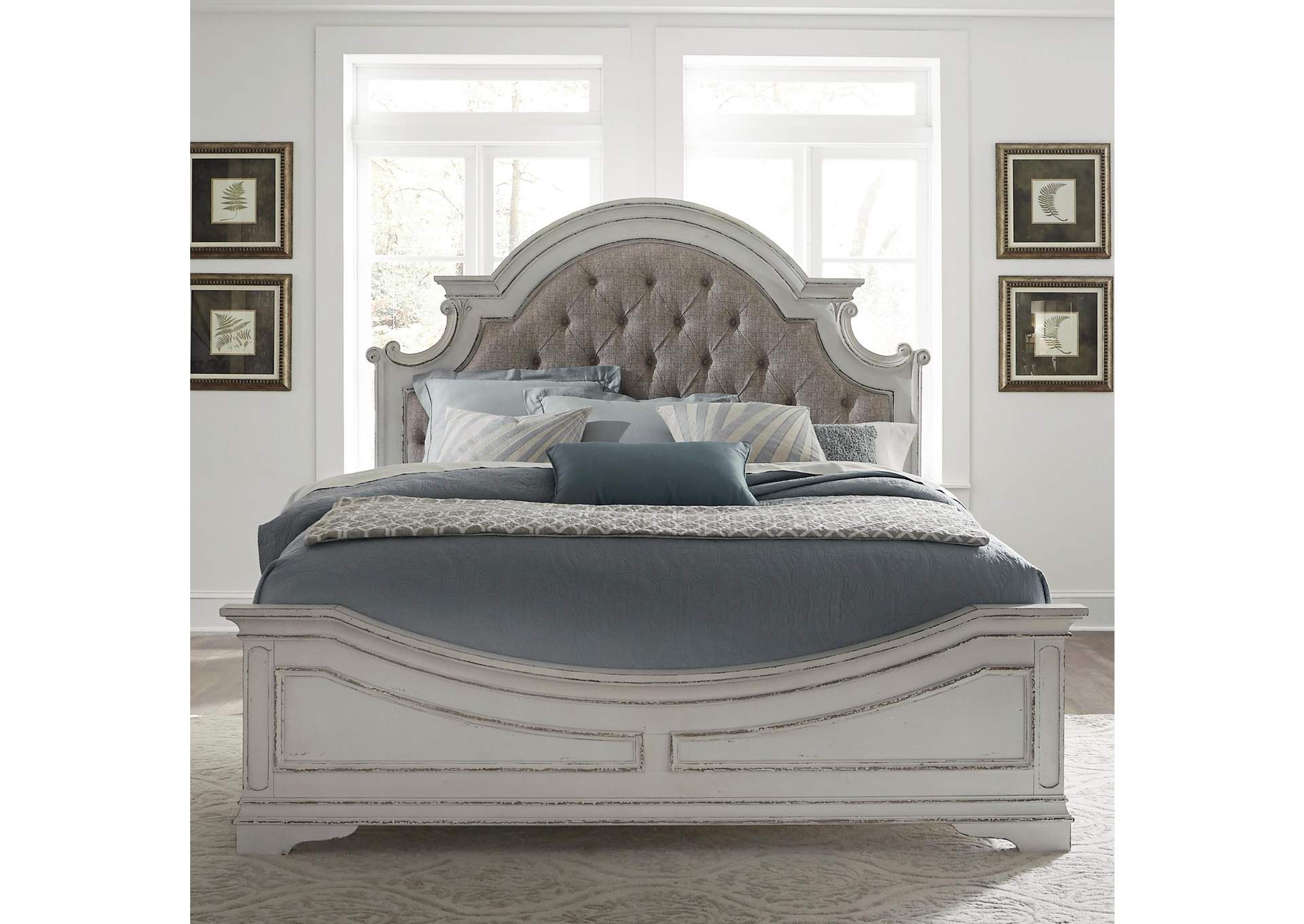 Magnolia Manor King Upholstered Bed,Liberty