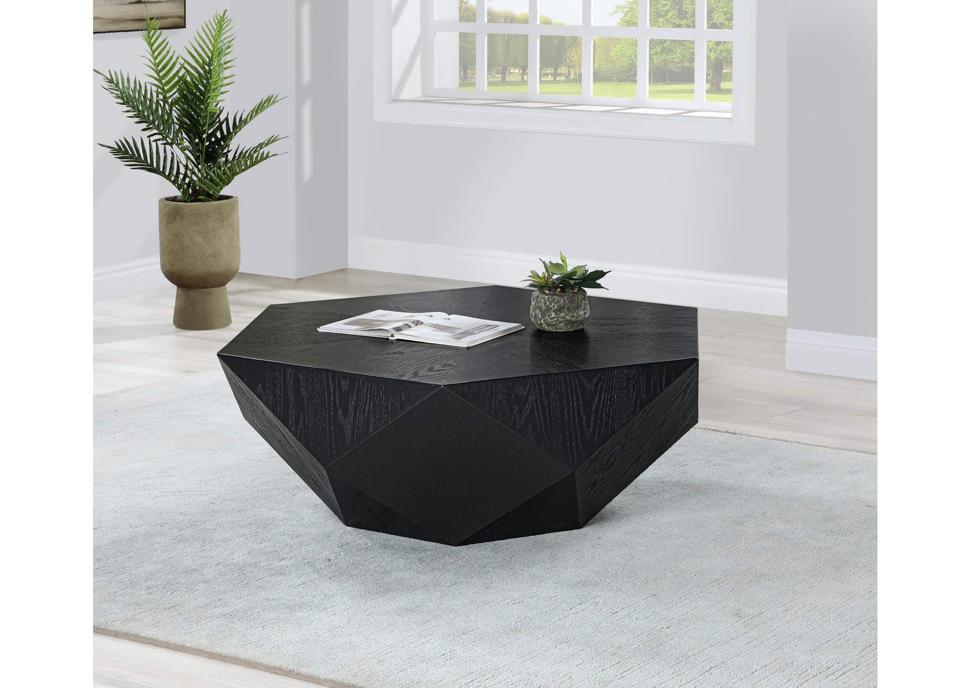 Diamante Black Coffee Table,Meridian Furniture