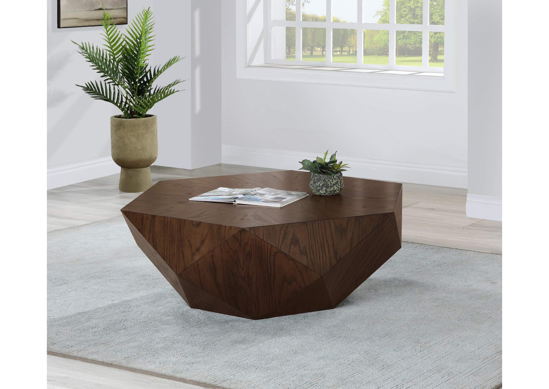 Diamante Brown Coffee Table,Meridian Furniture