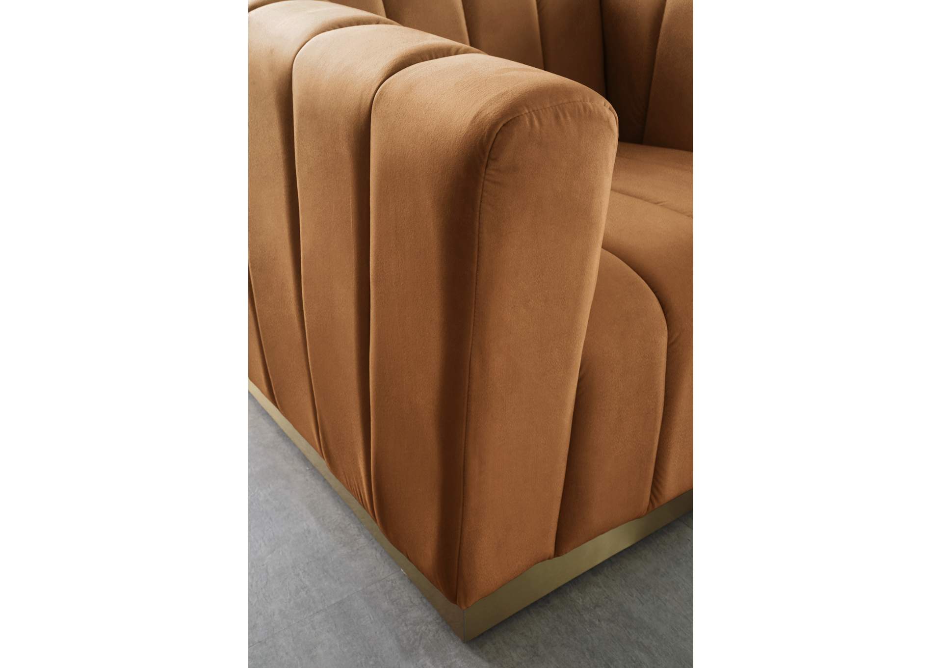 Marlon Saddle Velvet Loveseat,Meridian Furniture