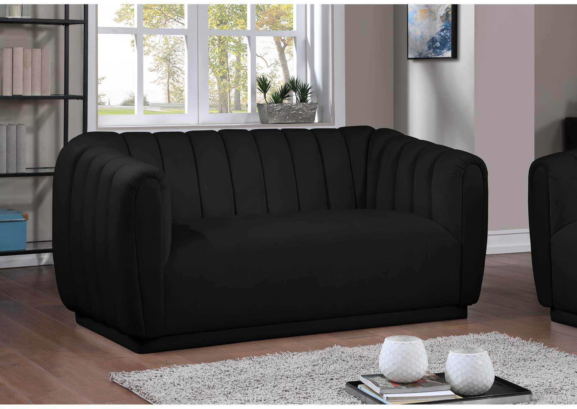 Dixie Black Velvet Loveseat,Meridian Furniture