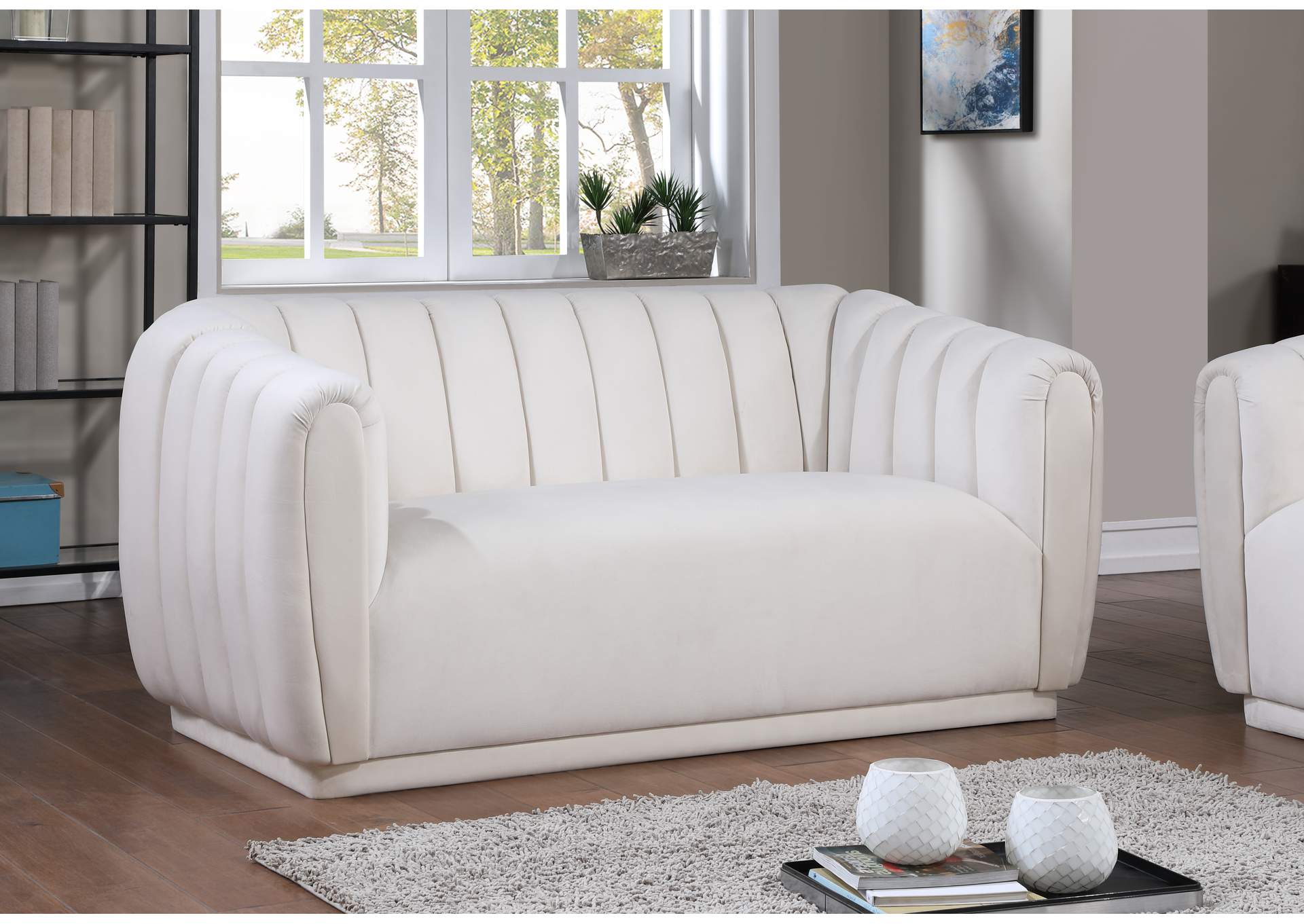 Dixie Cream Velvet Loveseat,Meridian Furniture