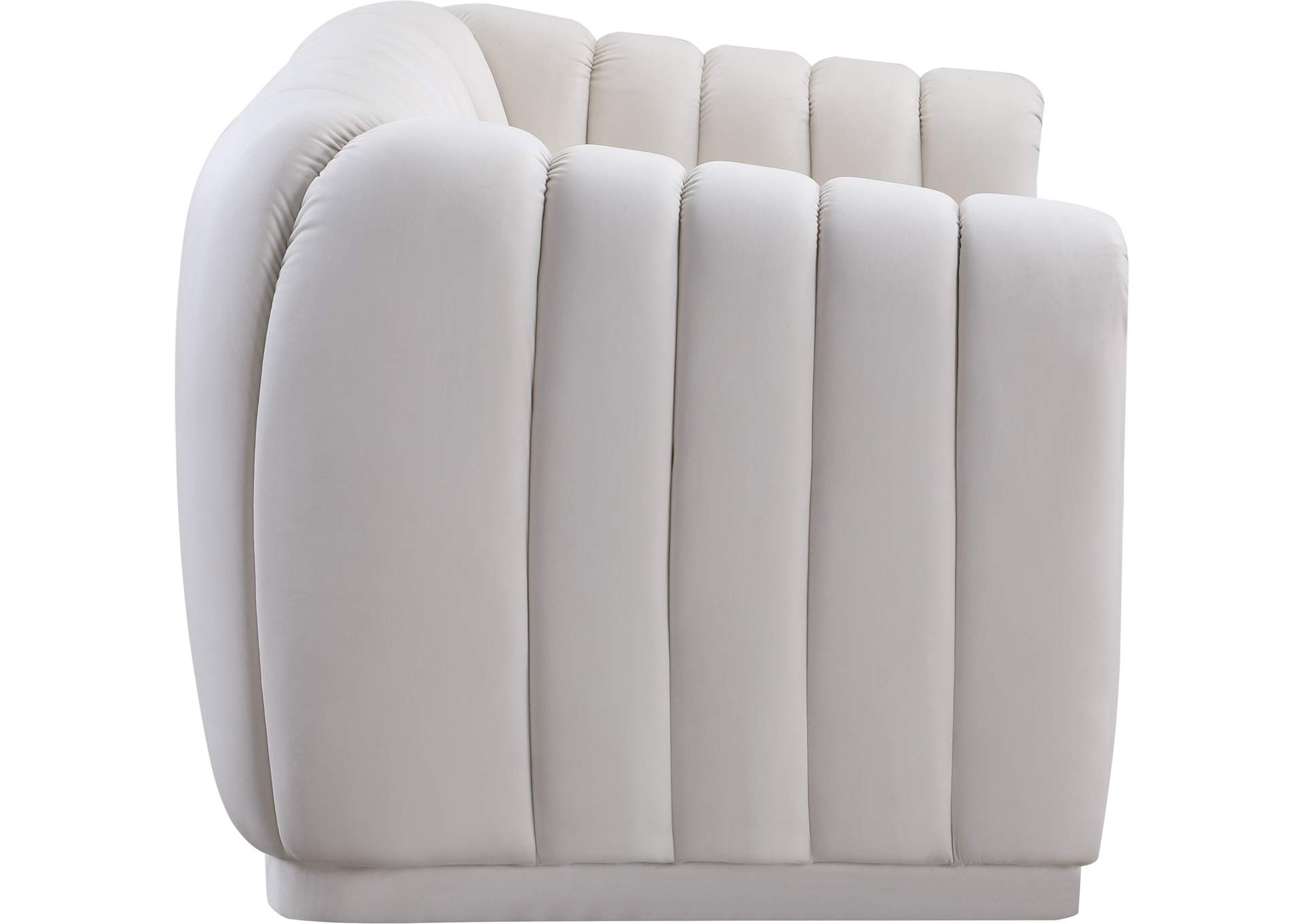 Dixie Cream Velvet Loveseat,Meridian Furniture