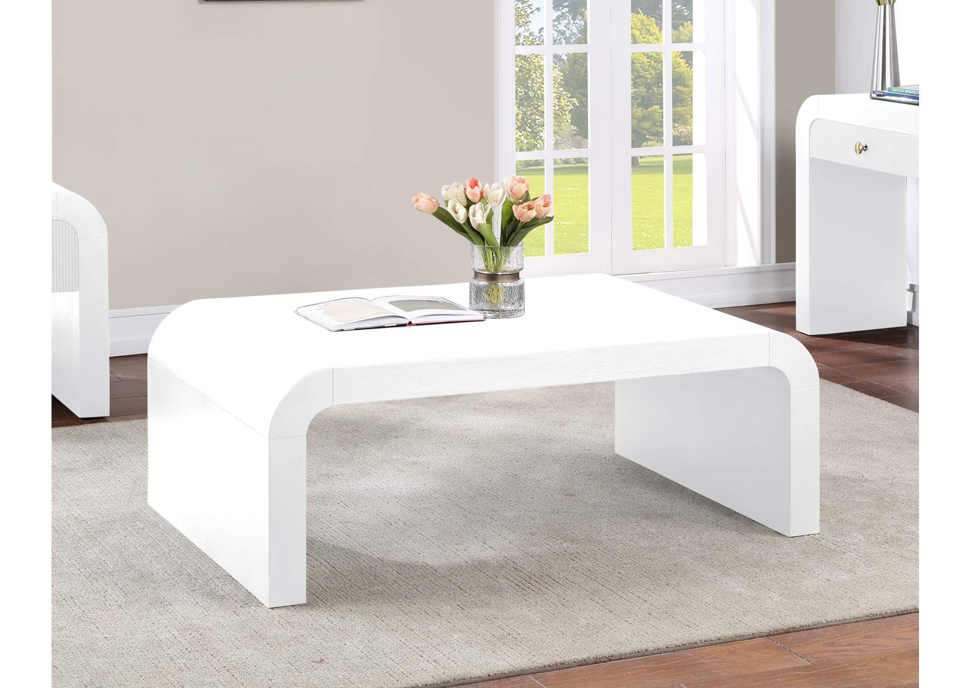 Artisto White Coffee Table,Meridian Furniture