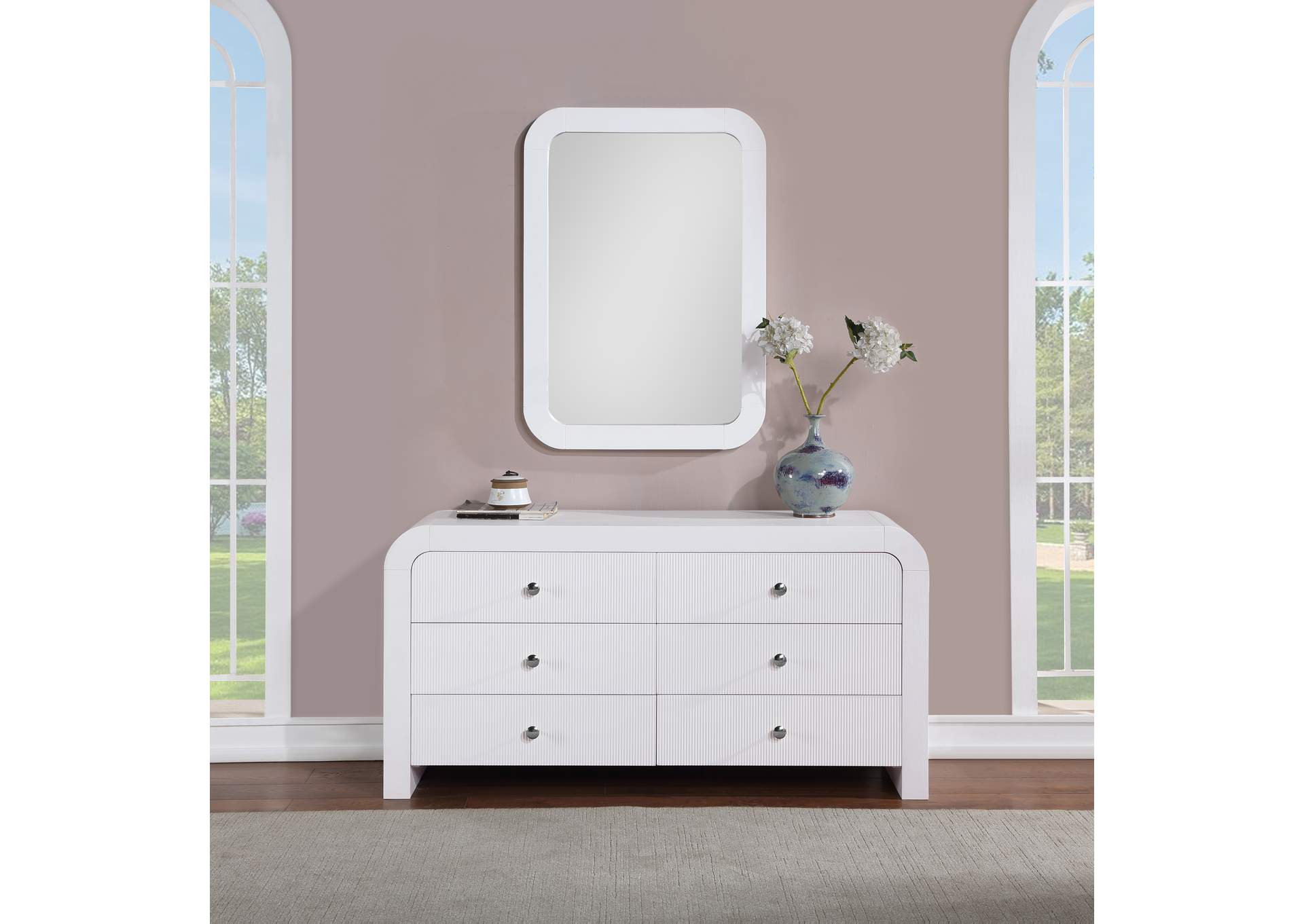 Artisto White Dresser,Meridian Furniture