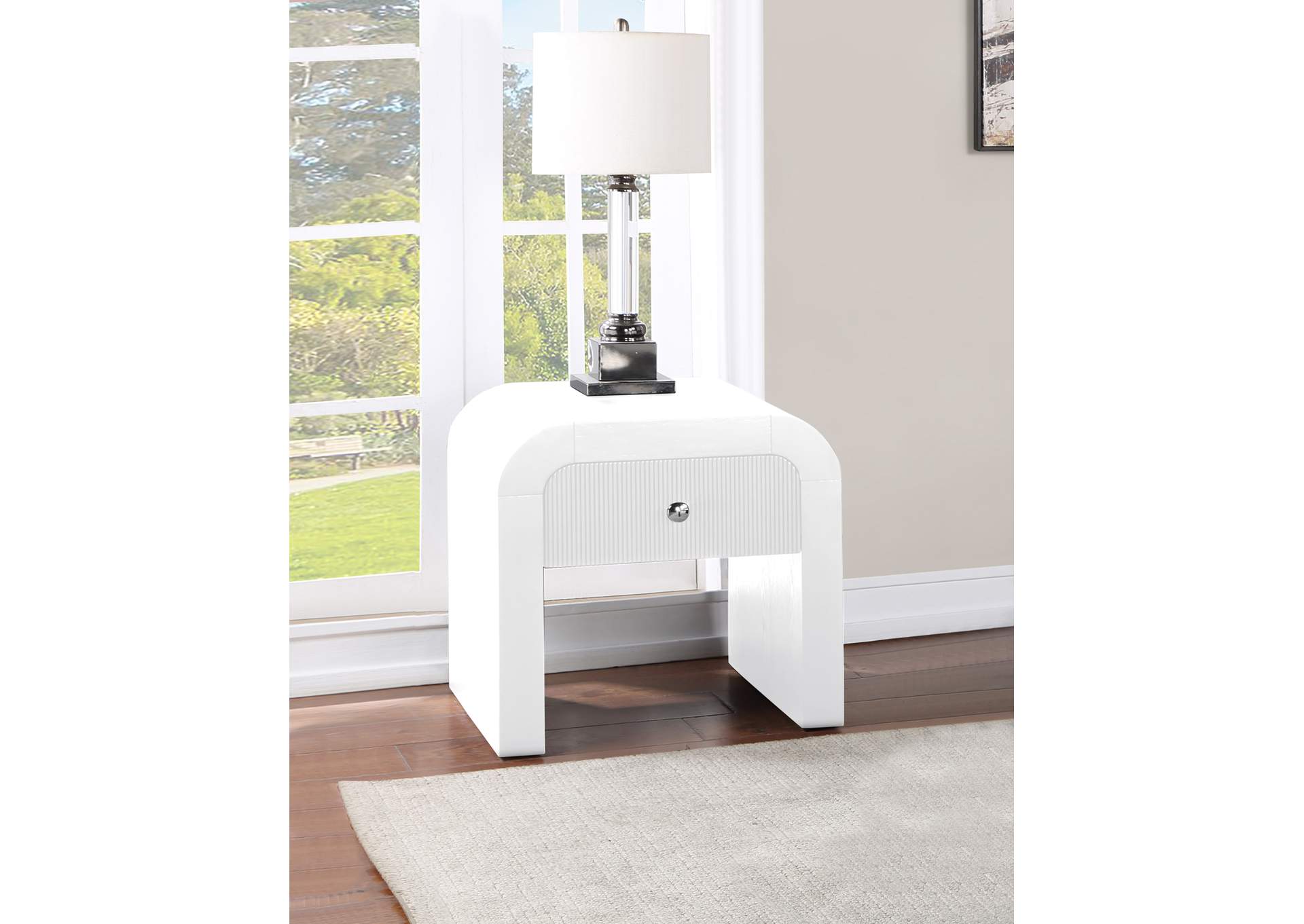 Artisto White End Table,Meridian Furniture