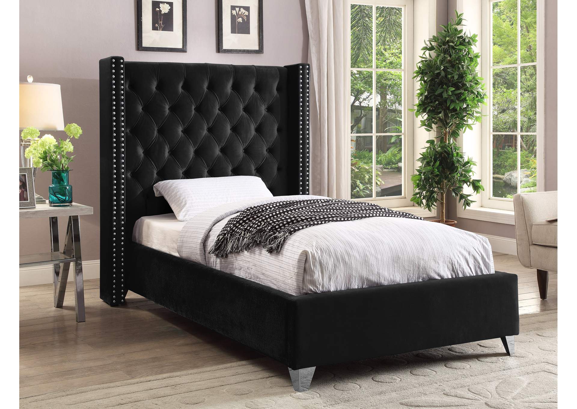 Aiden Black Velvet Twin Bed,Meridian Furniture