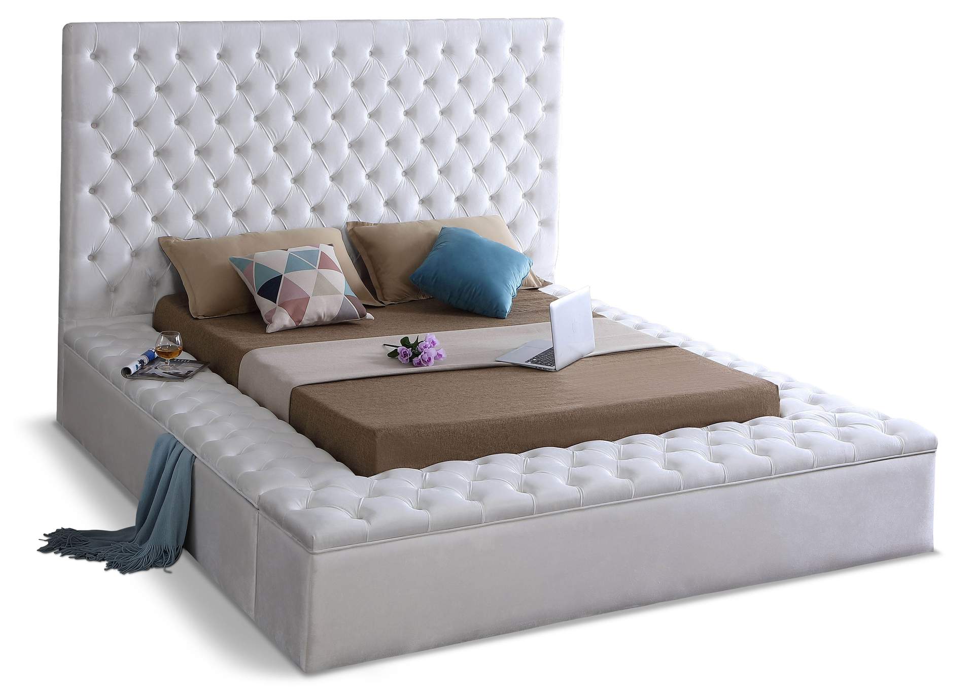 Bliss White Velvet Full Bed (3 Boxes),Meridian Furniture