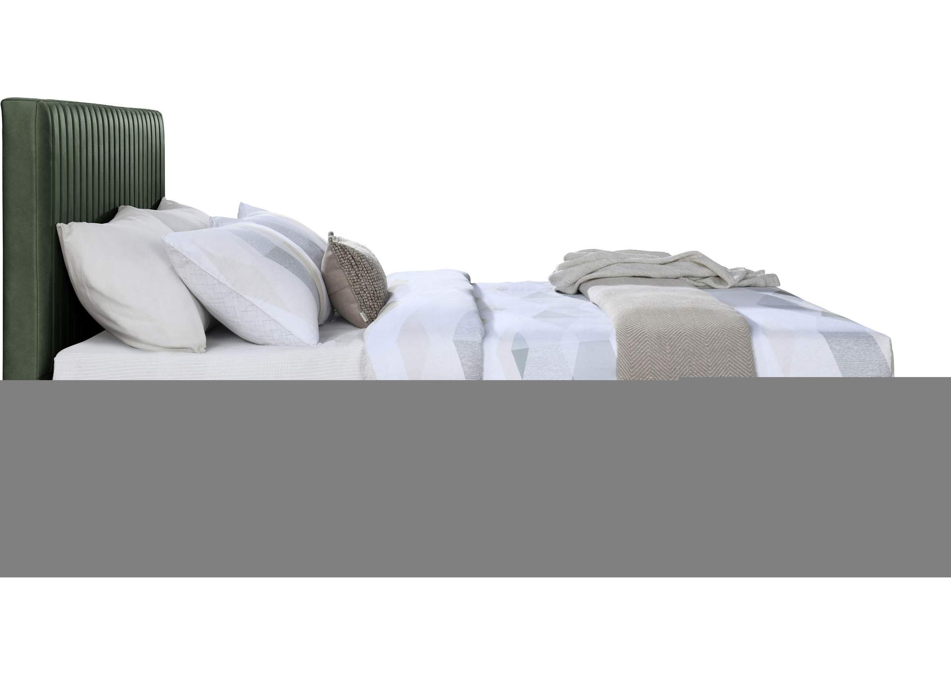 Gallo Green Faux Leather Queen Bed,Meridian Furniture