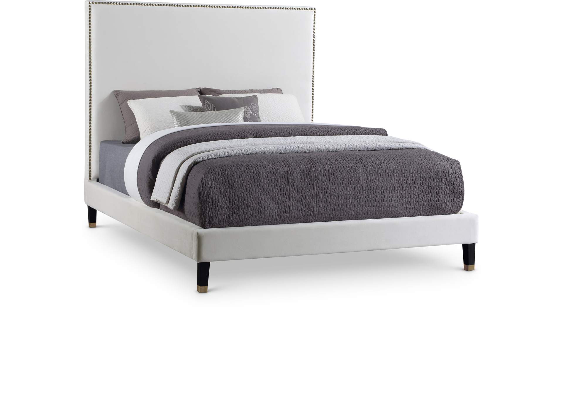 Harlie Cream Velvet Full Bed,Meridian Furniture