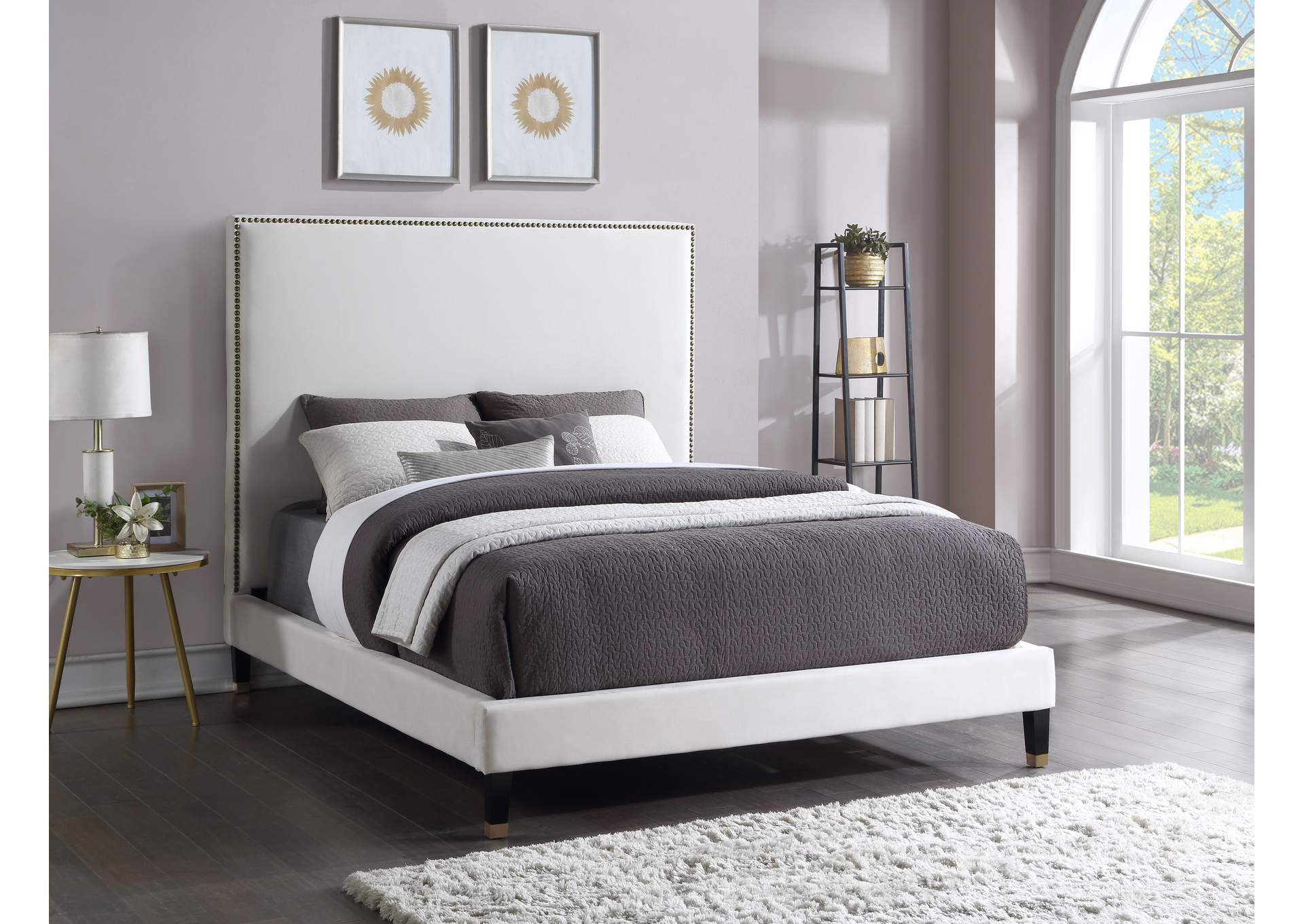 Harlie Cream Velvet Full Bed,Meridian Furniture