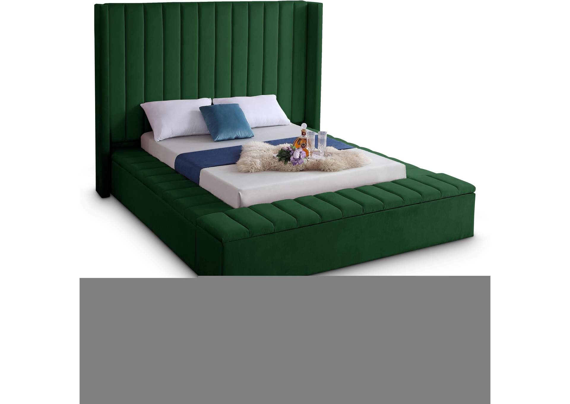 Kiki Green Velvet King Bed (3 Boxes),Meridian Furniture