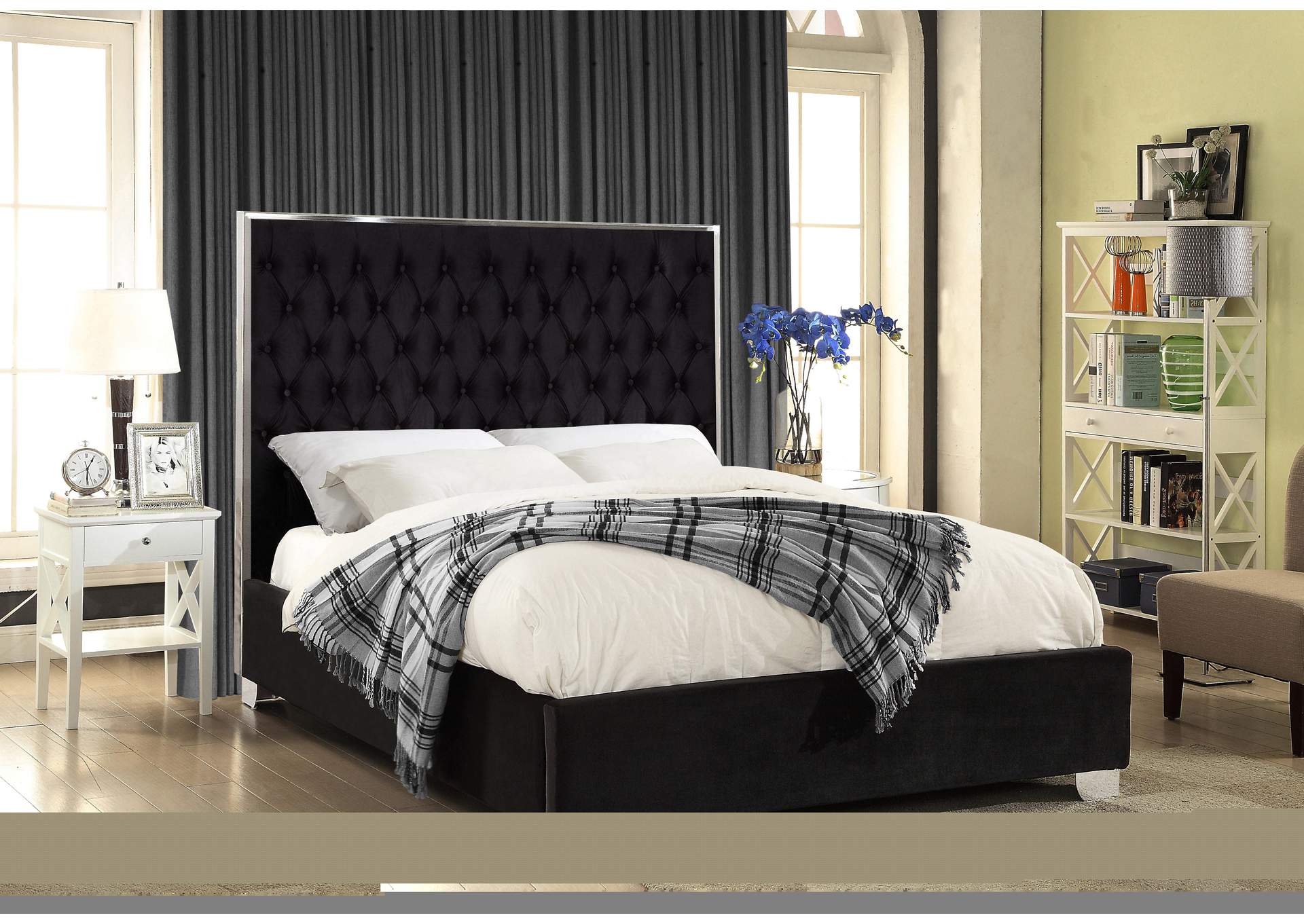 Lexi Black Velvet Queen Bed,Meridian Furniture