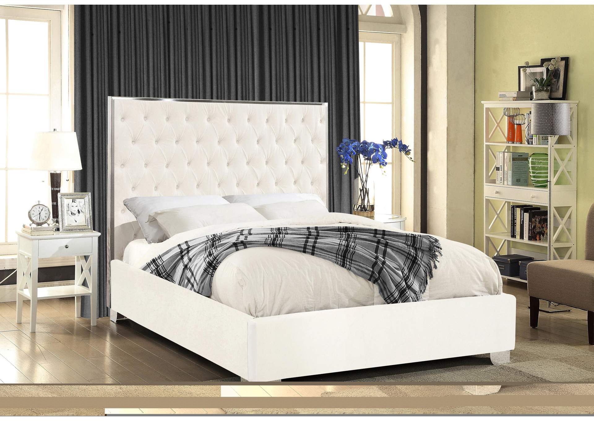 Lexi White Velvet Queen Bed,Meridian Furniture