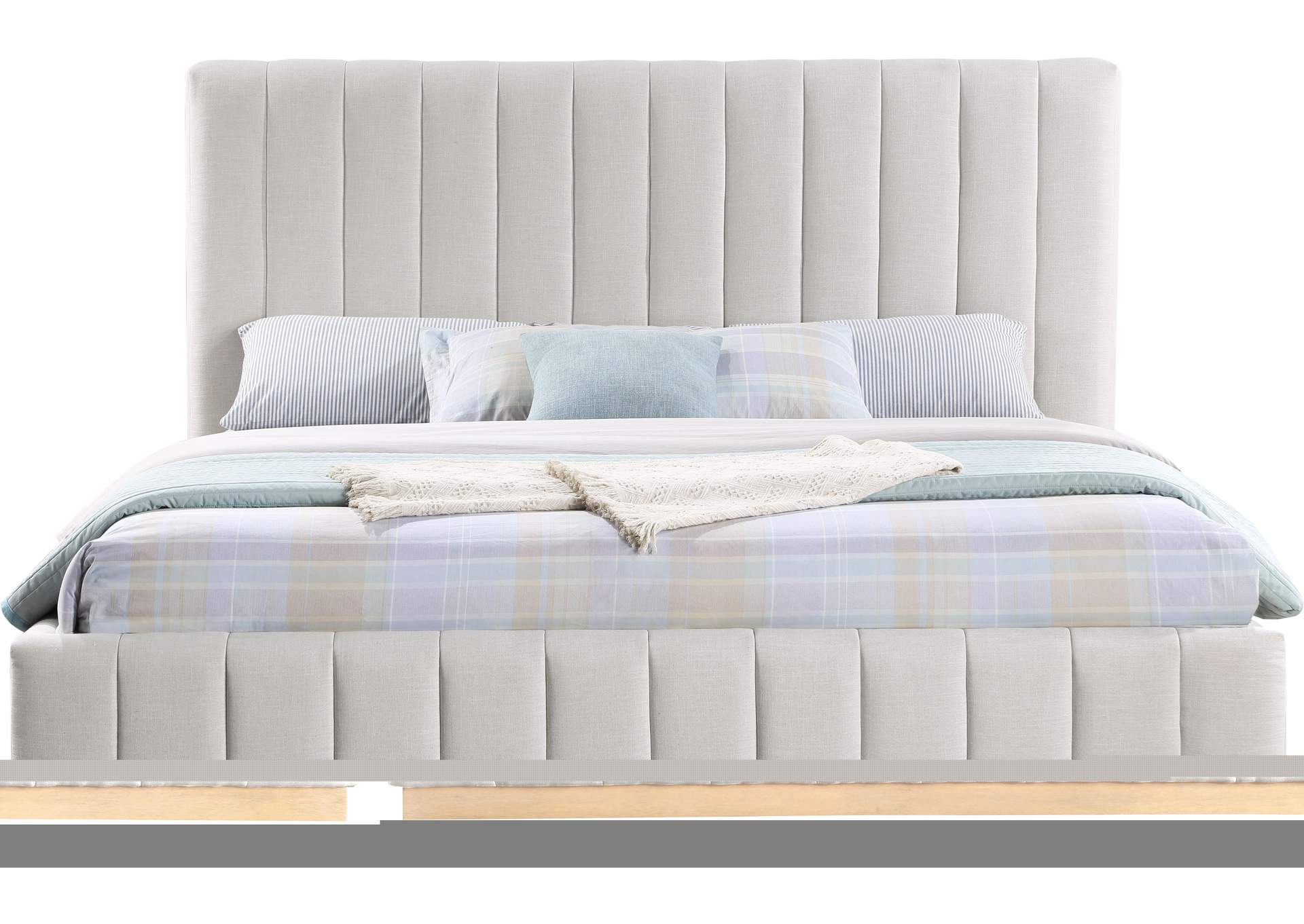 Lucia Cream Linen Textured Fabric King Bed,Meridian Furniture