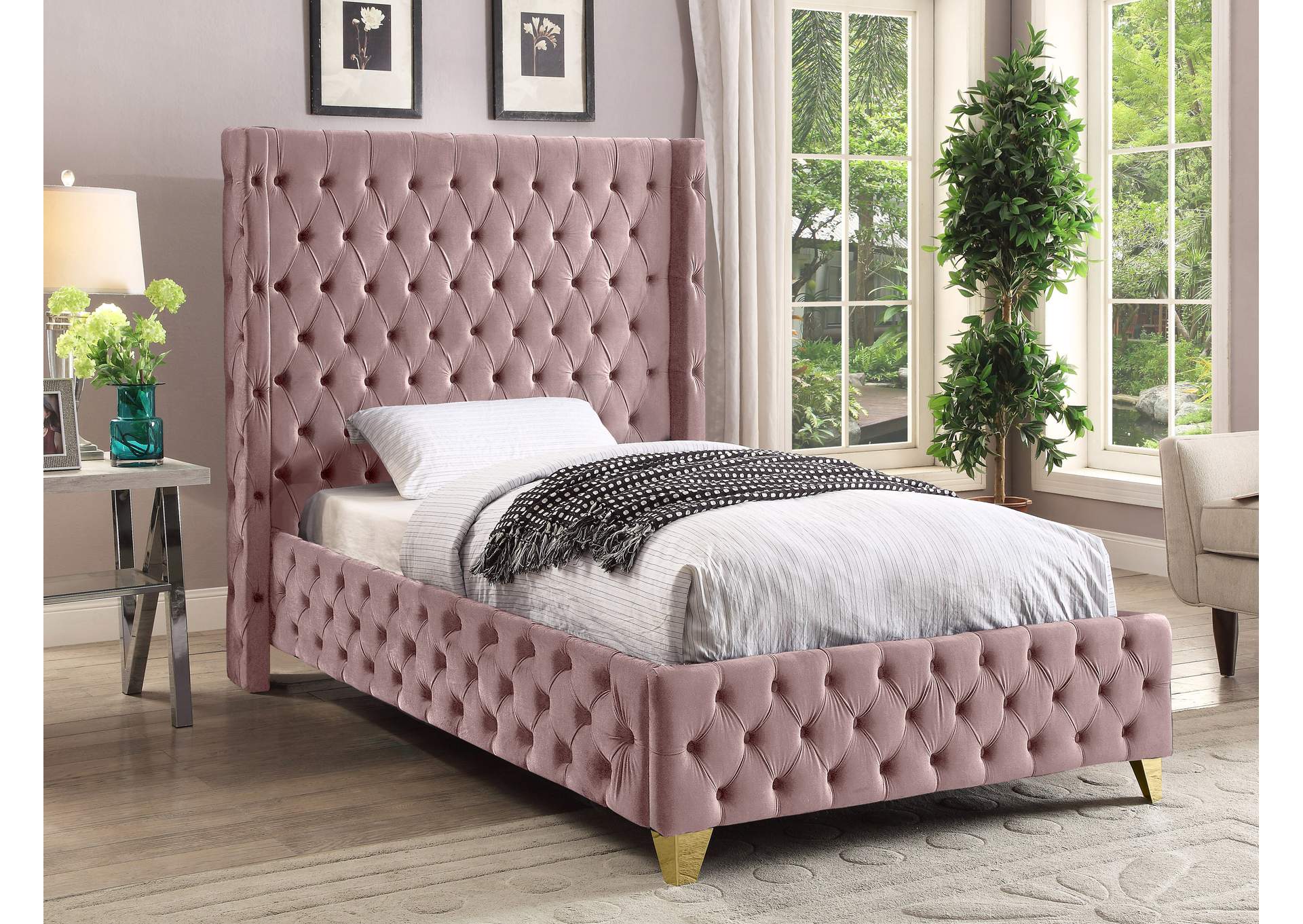 Savan Pink Velvet Twin Bed,Meridian Furniture