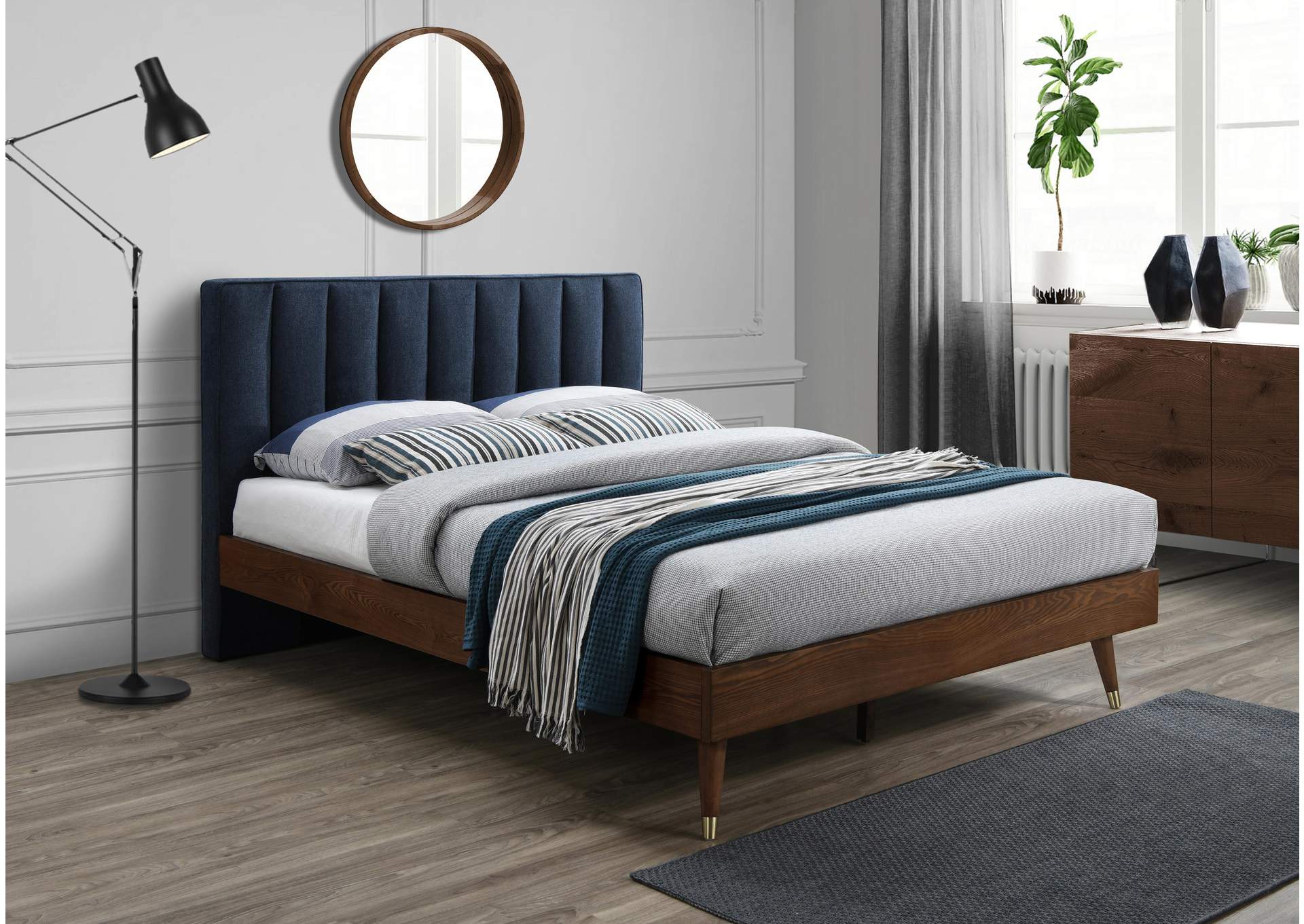 Vance Navy Linen Textured Fabric King Bed (3 Boxes),Meridian Furniture