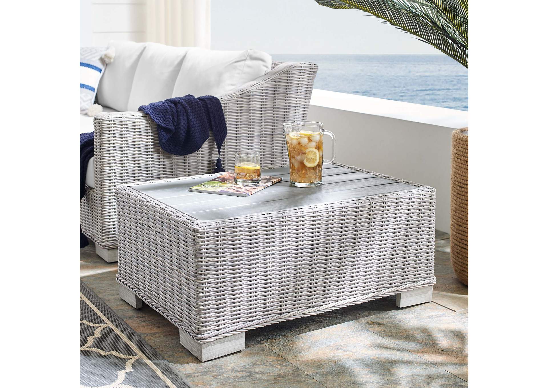 Light Gray Conway 32" Outdoor Patio Wicker Rattan Coffee Table,Modway