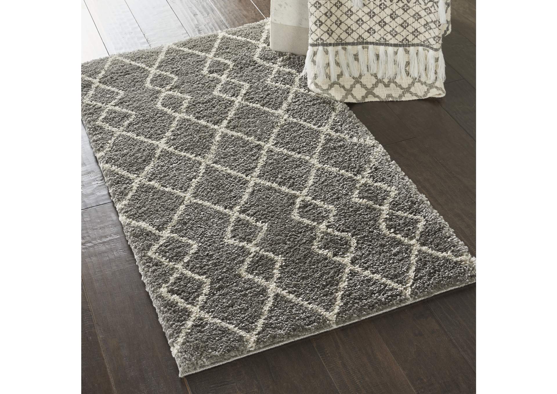 Nourison Martil 2'x4' Grey Tribal Moroccan Shag Rug,Nourison