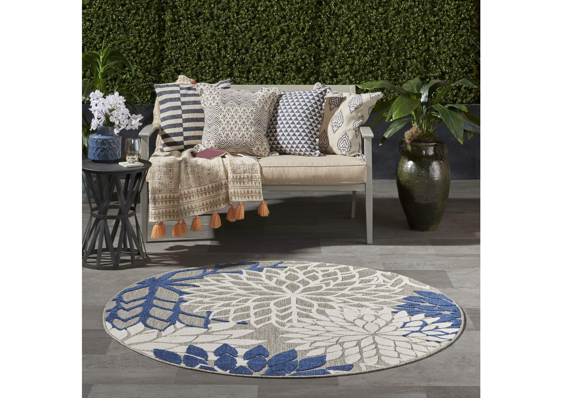 Nourison Aloha 4' Round Ivory Navy Area Rug,Nourison