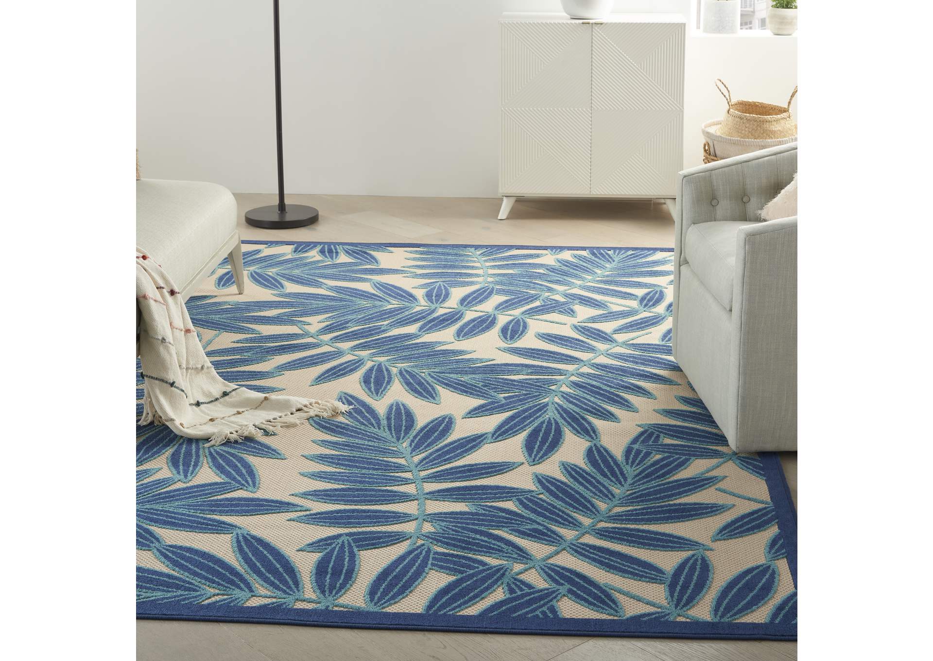 Nourison Aloha ALH18 Navy Blue and White 6'x9' Indoor-outdoor Area Rug,Nourison