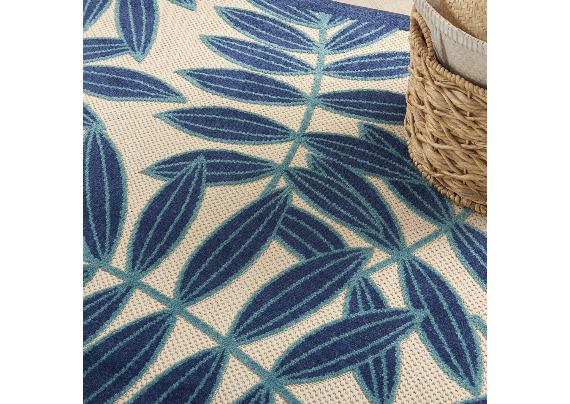 Nourison Aloha ALH18 Navy Blue and White 6'x9' Indoor-outdoor Area Rug,Nourison