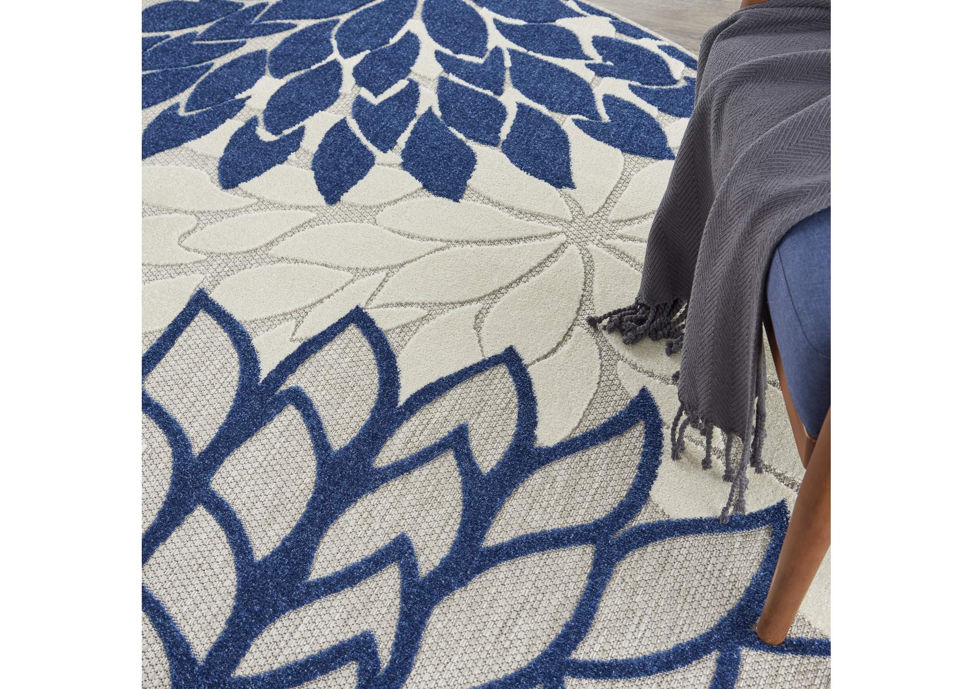 Nourison Aloha 8' Round Ivory Navy Area Rug,Nourison