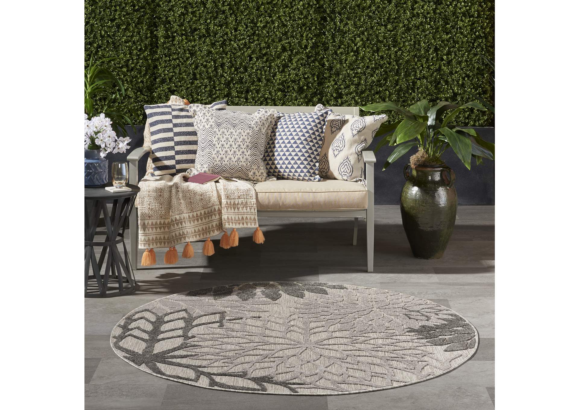 Nourison Aloha 5' Round Silver Grey Area Rug,Nourison