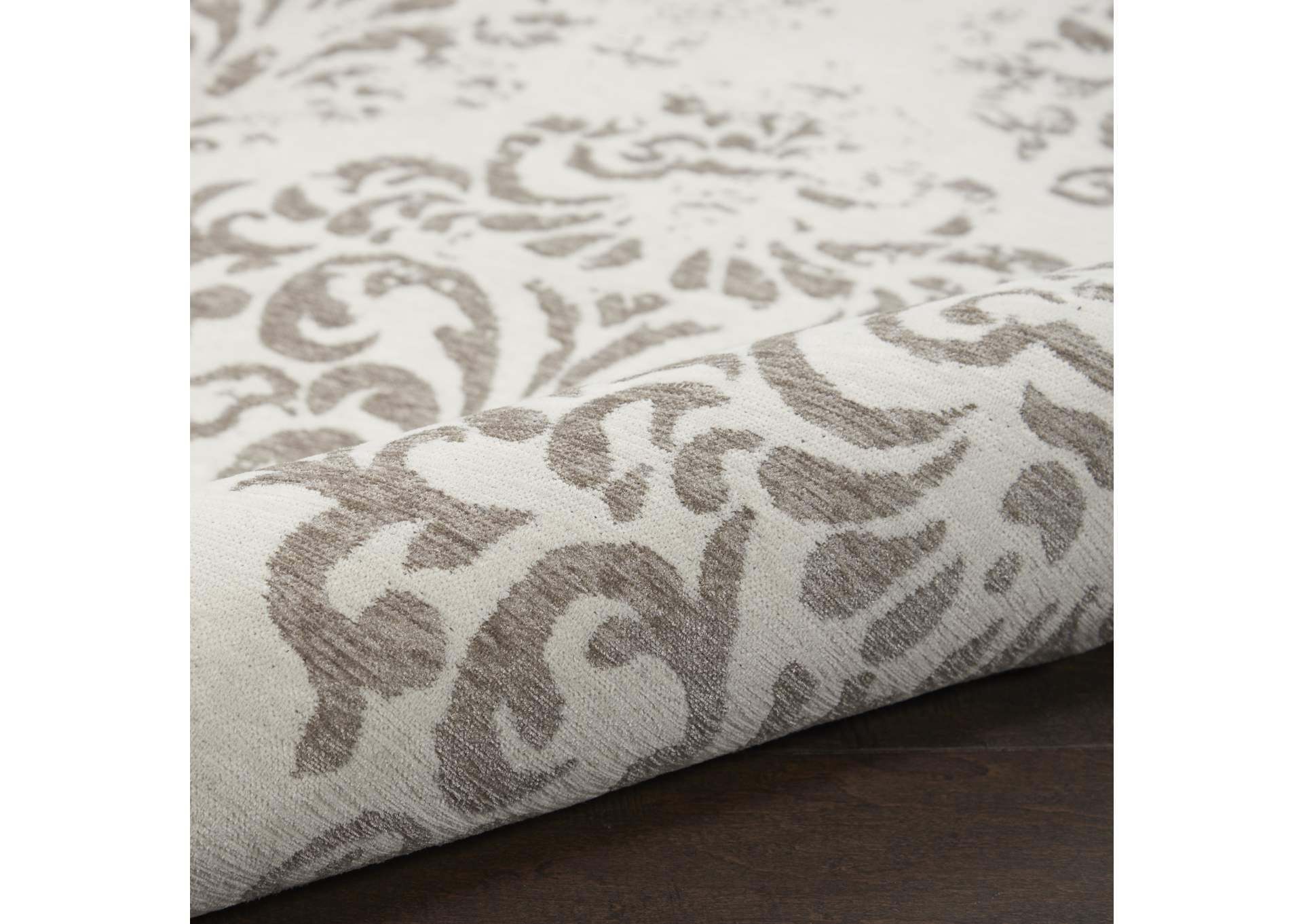 Nourison Damask 2' X 4' White Vintage Area Rug,Nourison