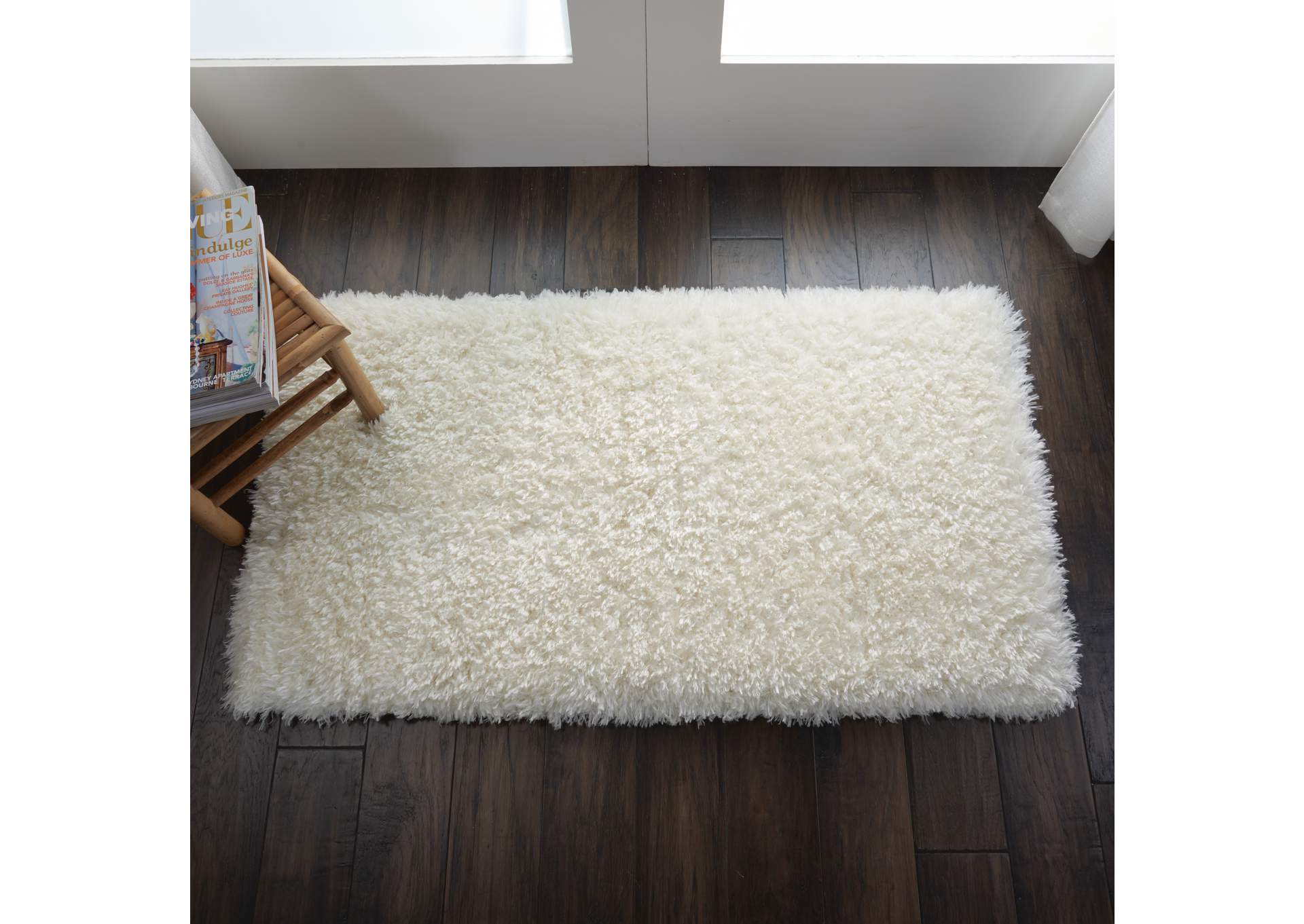 Nourison Luxe Shag 2' X 4' White Plush Area Rug,Nourison